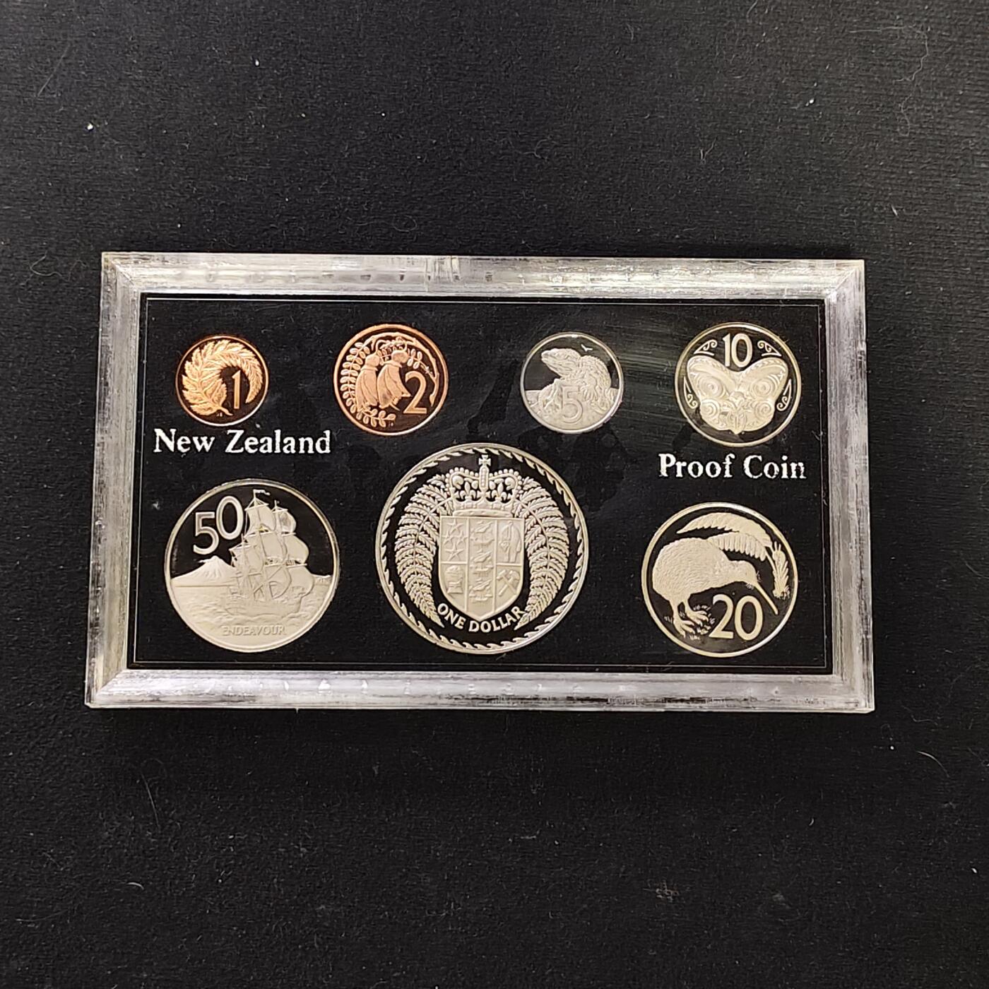 【全场包邮】纯粹捡漏拍479场（免费代拍第16场） 新西兰1976年官方封装精制套币