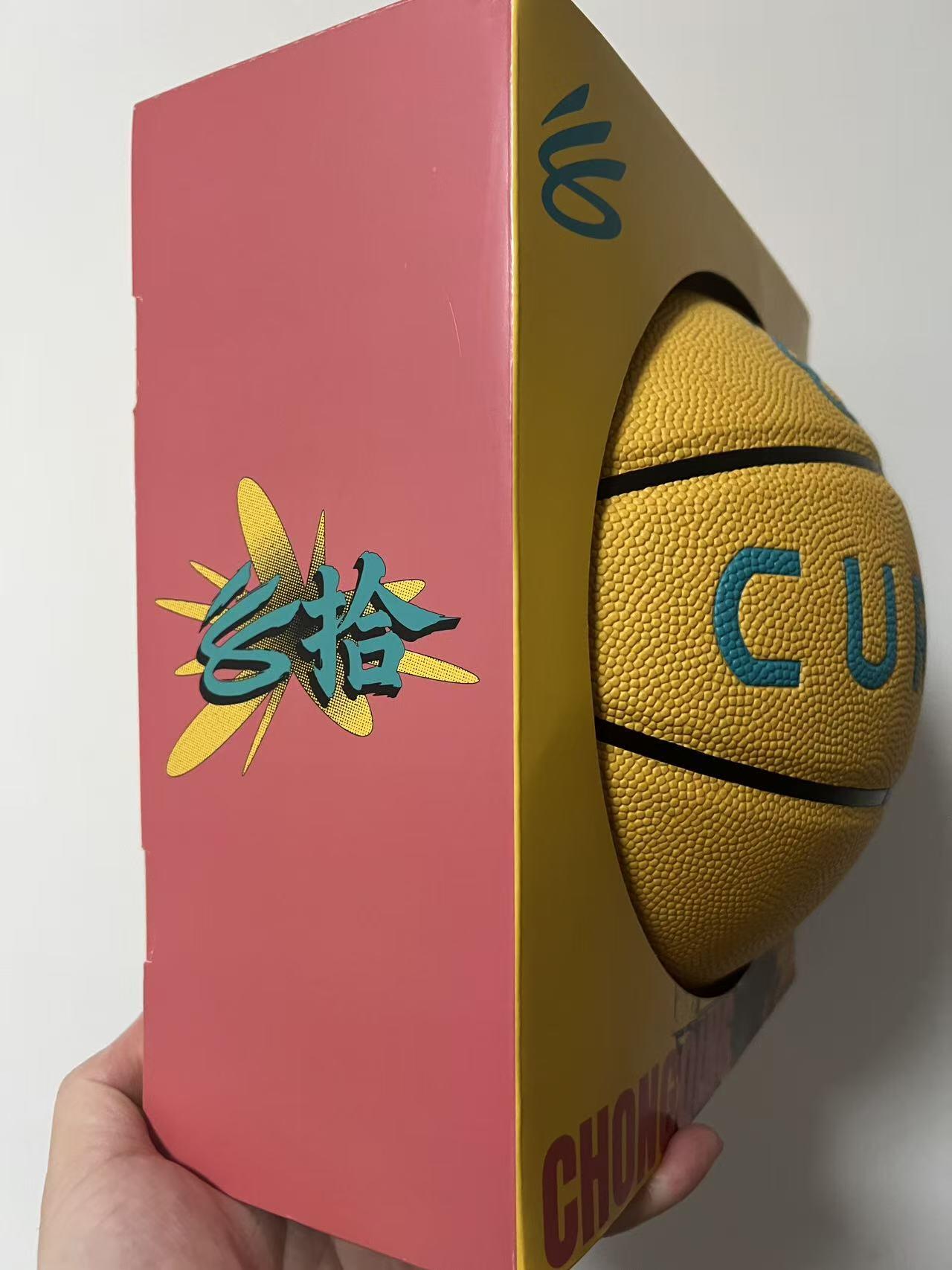 零元拍：最后的UA，永远的CURRY！NBA历史三分王，宇宙勇士话事人斯蒂芬-库里亲笔签名UA出品CURRY品牌亚洲行重庆限定“勒是雾都”收藏篮球！