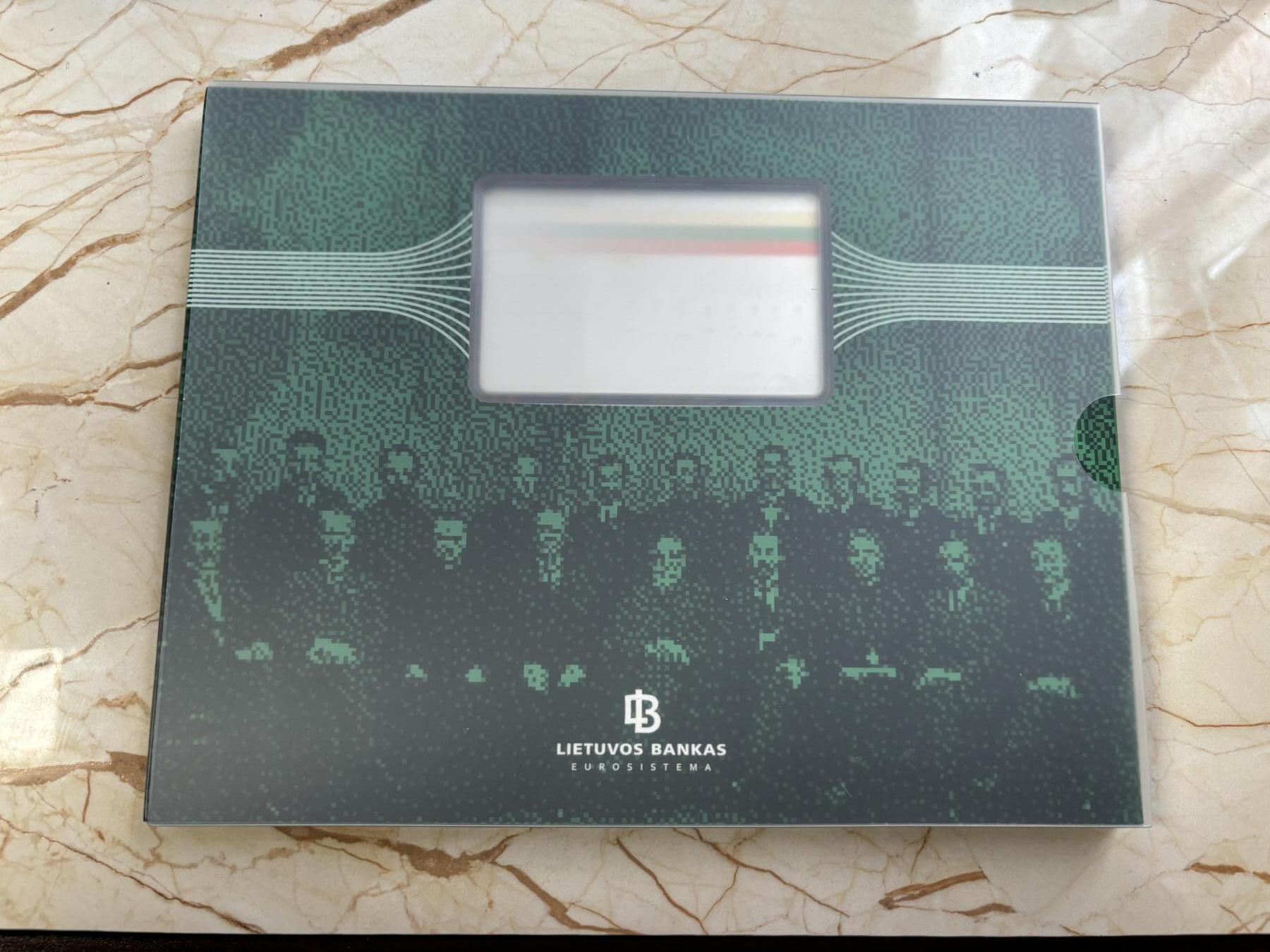 第182期拍卖 立陶宛2020年LBCOIN区块链加密数字币矩形彩银币，有自然氧化，925银，36.36克，发行4000枚