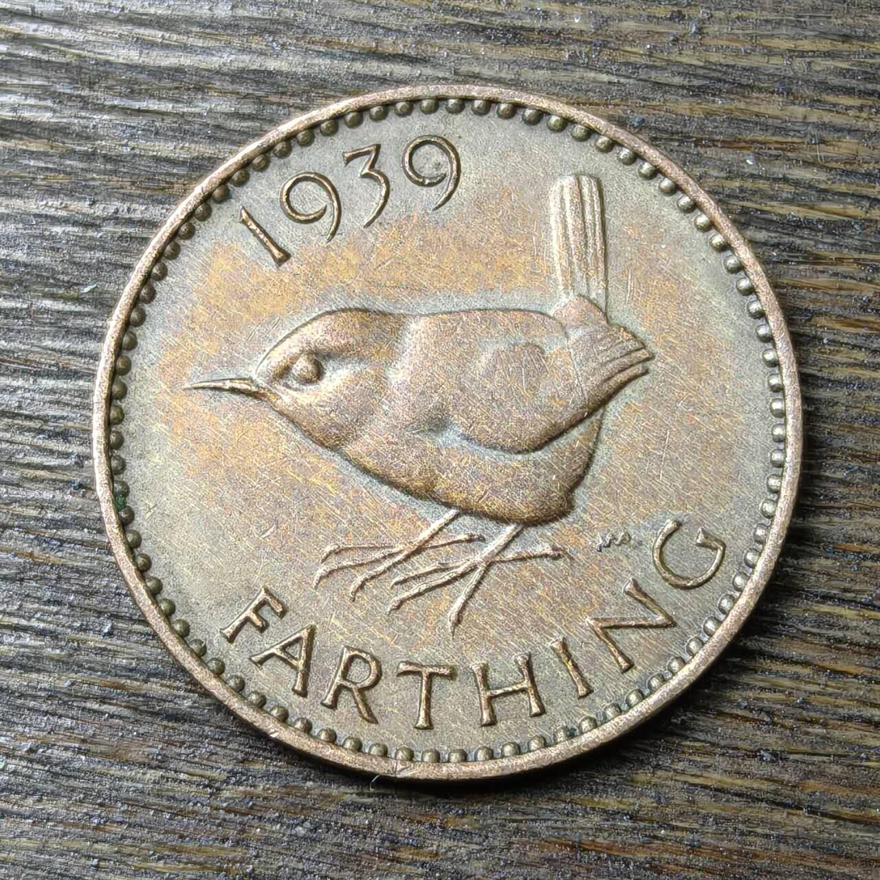 【铜匠收藏】★第132场★散币场，无佣金，30包邮。不满30元，支付5元运费。《接受代拍 代送NGC评级》 知更鸟 英国 1法新 1939年 铜币 乔治六世