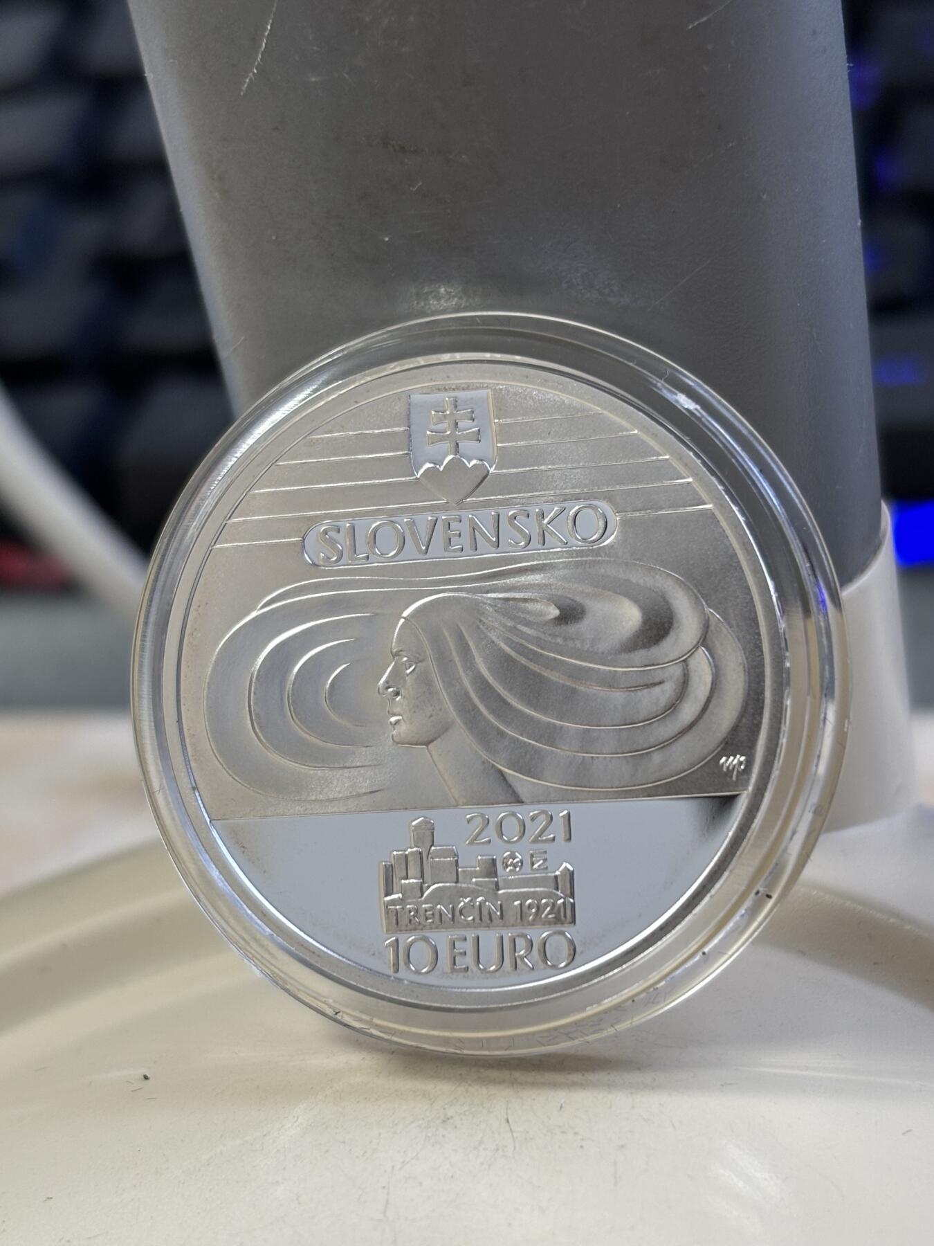 第182期拍卖 斯洛伐克2021年教师合唱团成立周年精制纪念银币，900银，18克，有瑕疵