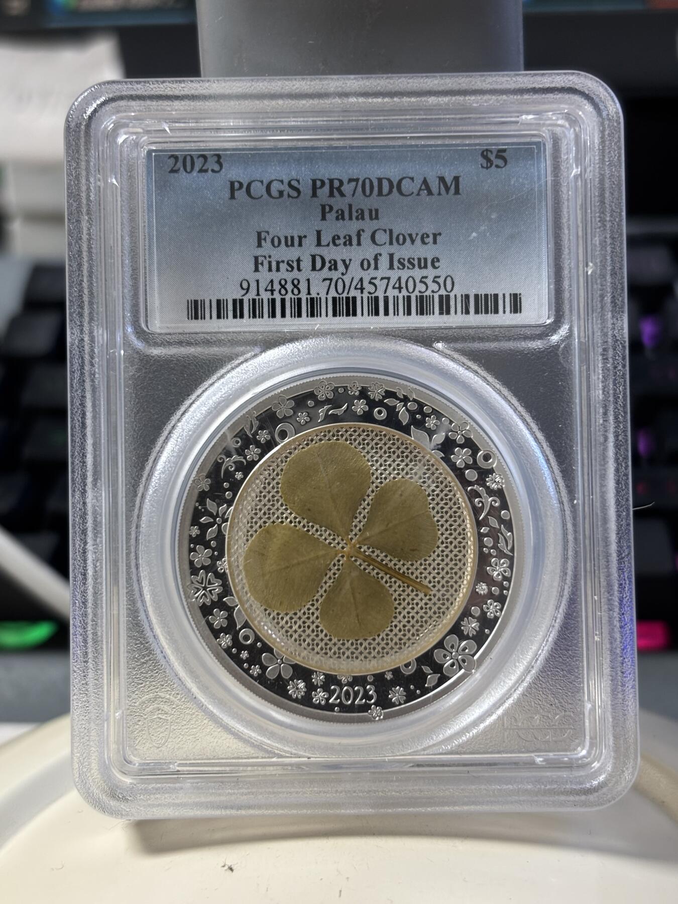 第182期拍卖 帕劳2023年幸运钱币系列镶嵌幸运四叶草纪念银币PCGS-PR70首无盒无证书，999银，发行2023枚