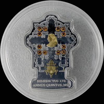 【雨安】【直播拍卖】【世界币章115期-裸币】2025-11-21 周五 19:30 保真 - [现代钱币] Cook Island 库克群岛 5元 2010年 教皇本笃十六世 异形彩银镶嵌银币