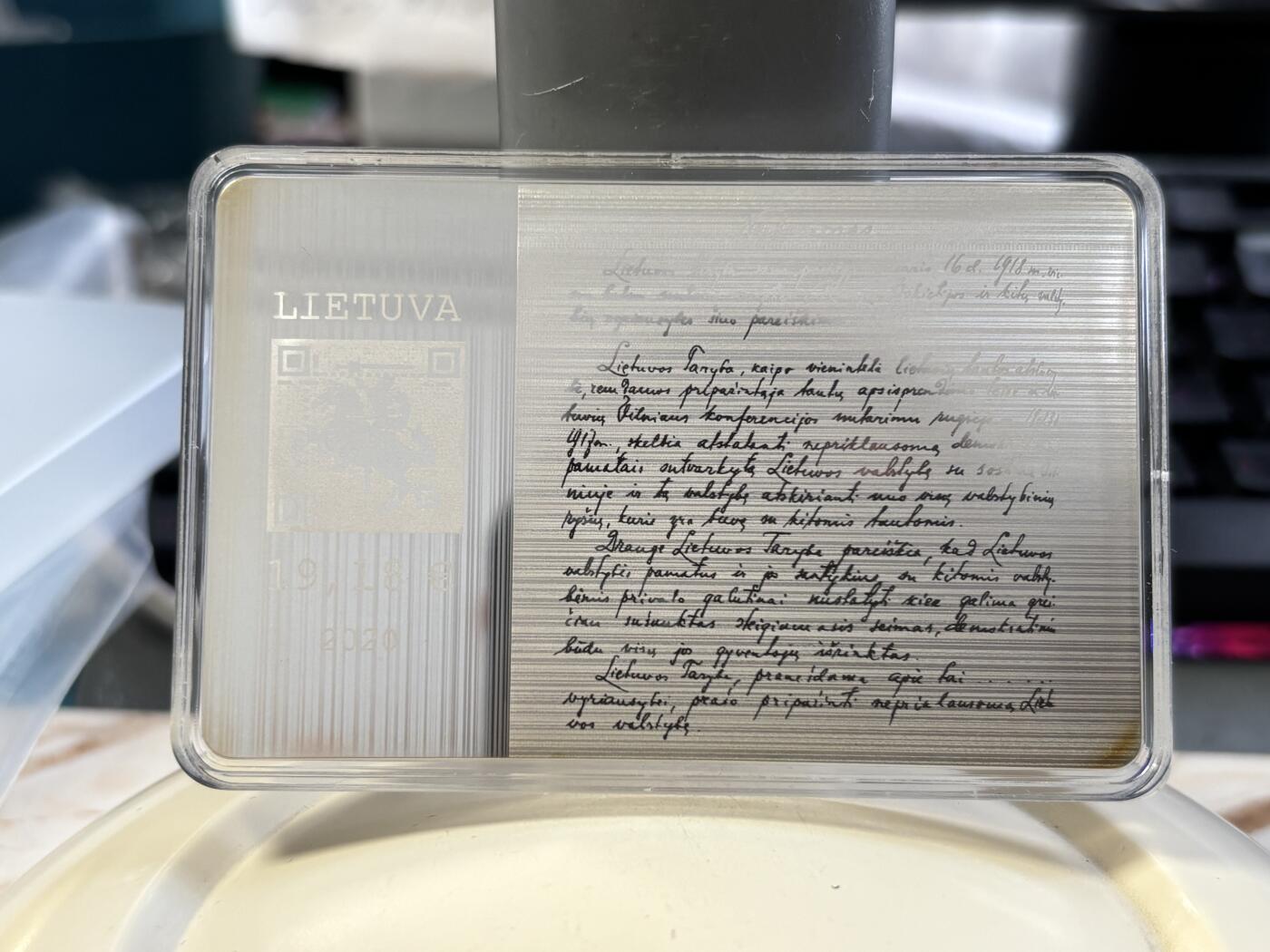 第182期拍卖 立陶宛2020年LBCOIN区块链加密数字币矩形彩银币，有自然氧化，925银，36.36克，发行4000枚