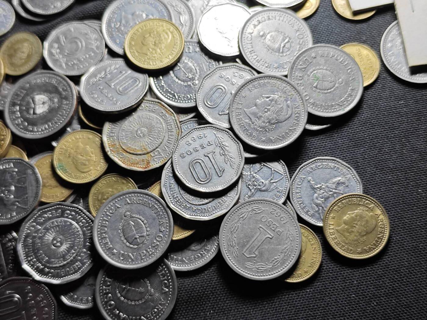 KK钱币收藏小铺 （套币 好品/批量散币 银币）专场  2月预留时间 周末发货  阿根廷散币一组108枚 可配套