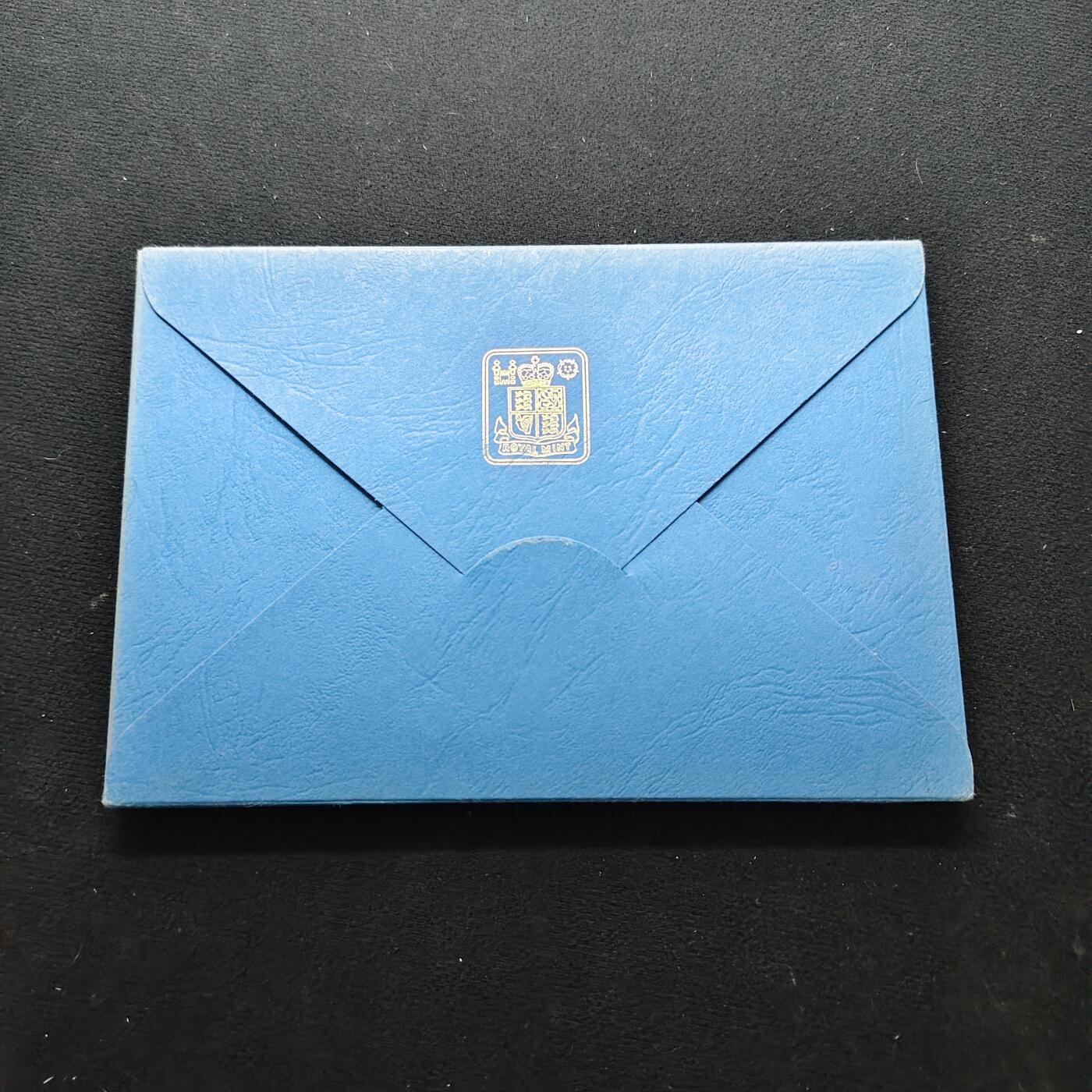 【全场包邮】纯粹捡漏拍479场（免费代拍第16场） 根西1981年皇家厂经典信封装官方精制套币-含根西百合1镑精制币