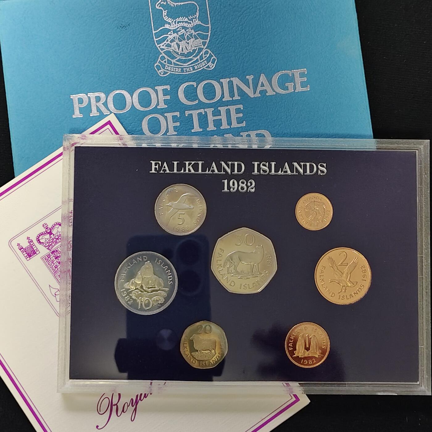 【全场包邮】纯粹捡漏拍479场（免费代拍第16场） 【少见】福克兰群岛1982年皇家厂经典信封装官方精制套币-量5000