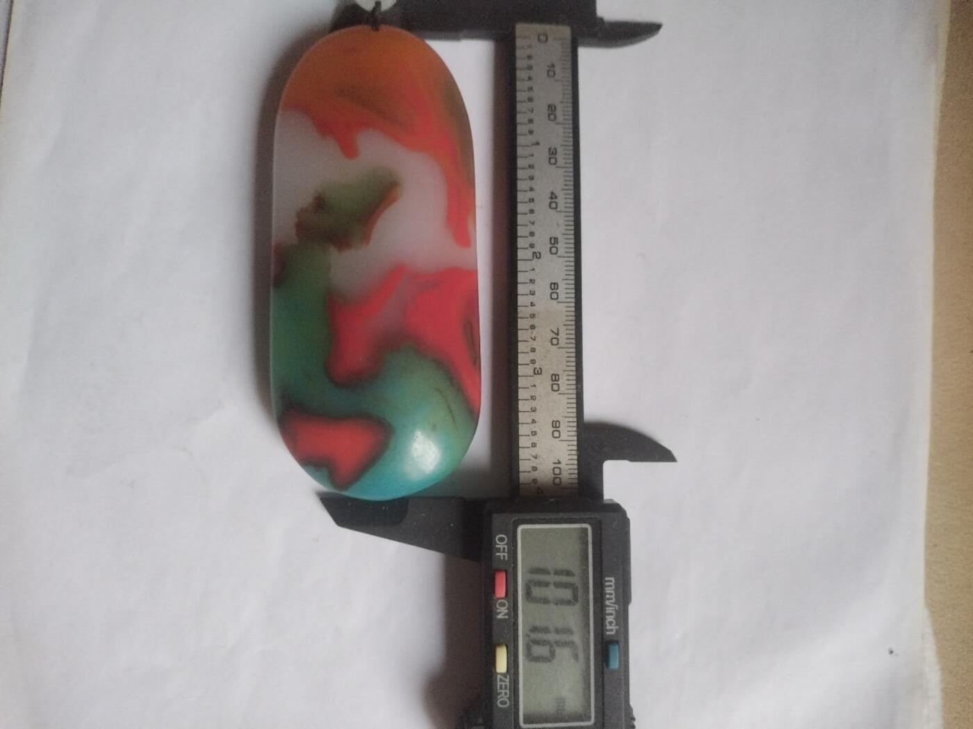 玉石 手镯 手串 新疆七彩玉手把件。