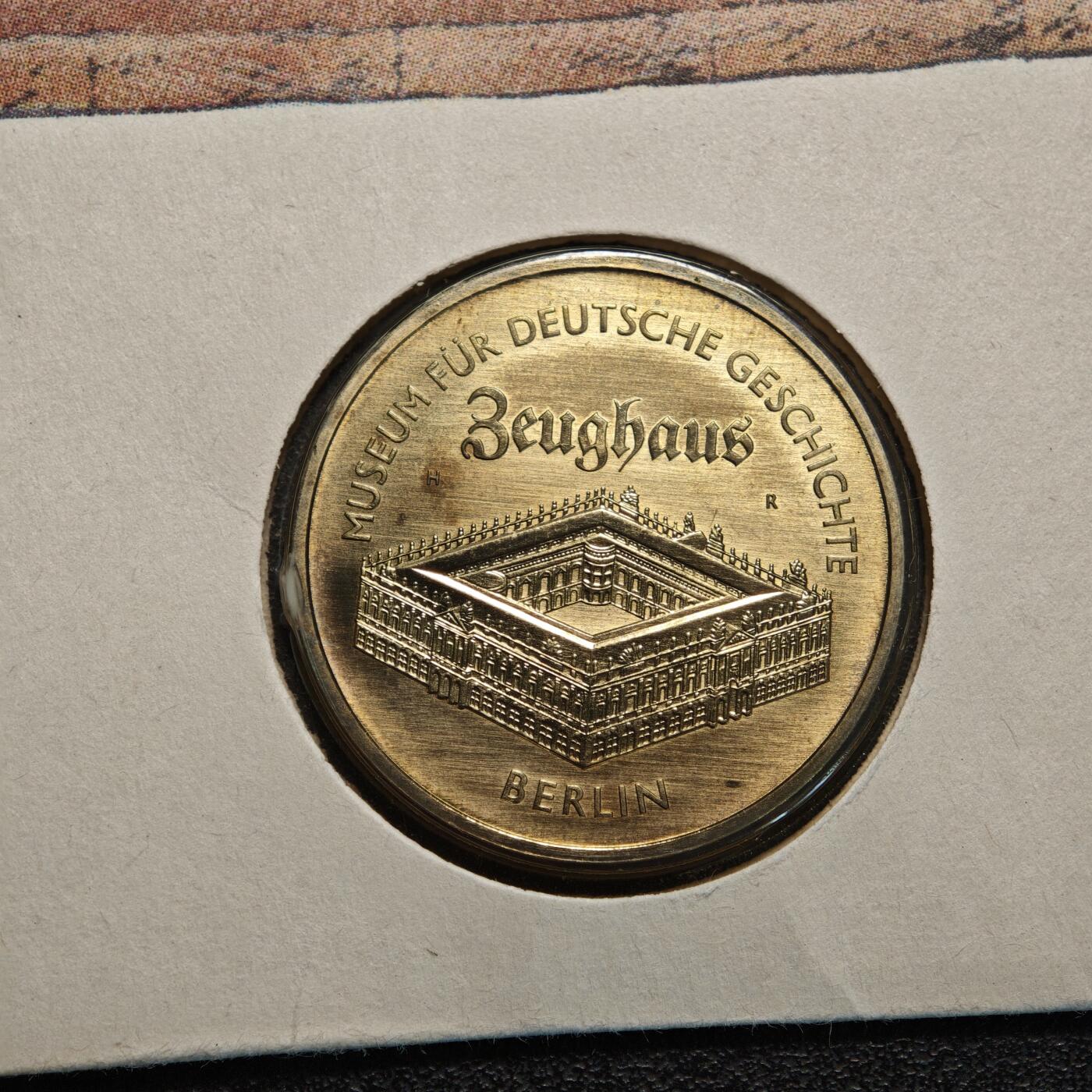 【德藏】世界币章拍卖第154期（拍品征集中~欢迎藏友联系） 3枚一组 德国及荷兰邮币封 装帧精美