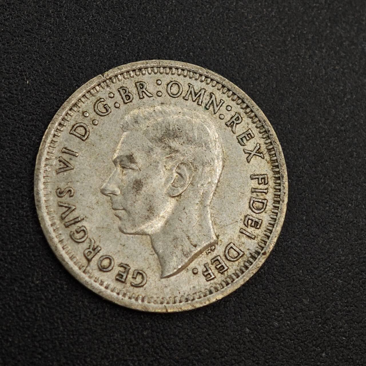 【淘币小摊】实时拍第八百零二拍   散币场   满百包邮可预留二周 每周一统一发货   澳大利亚1951年乔治六世3便士银币