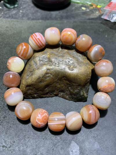 川料南红玛瑙随形原皮老形桶珠手串一条， - 川料南红玛瑙随形原皮老形桶珠手串一条，