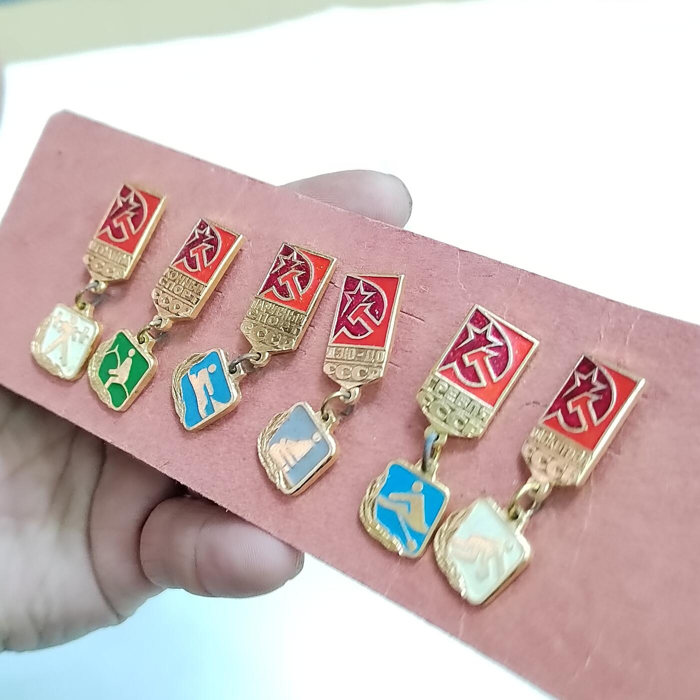 PCAI钱币21-614   外币与其他钱币小专场 较稀少的纪念章一套