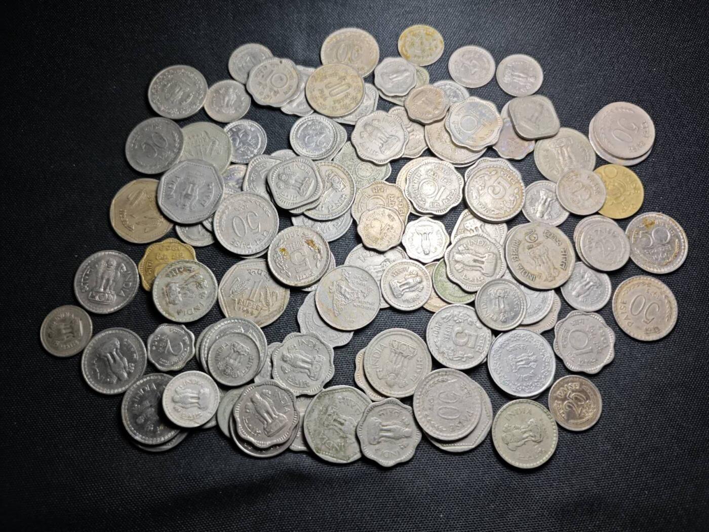 KK钱币收藏小铺 （套币 好品/批量散币 银币）专场  2月预留时间 周末发货  印度一组散币112枚 各种年份面值！