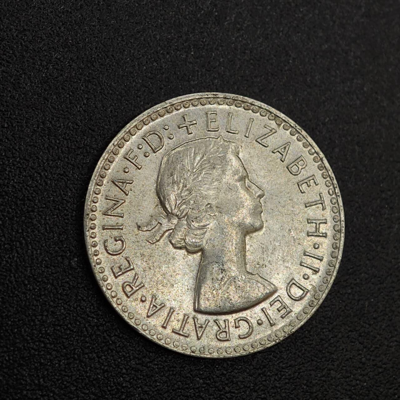 【淘币小摊】实时拍第八百零二拍   散币场   满百包邮可预留二周 每周一统一发货   澳大利亚1963年伊丽莎白二世3便士银币