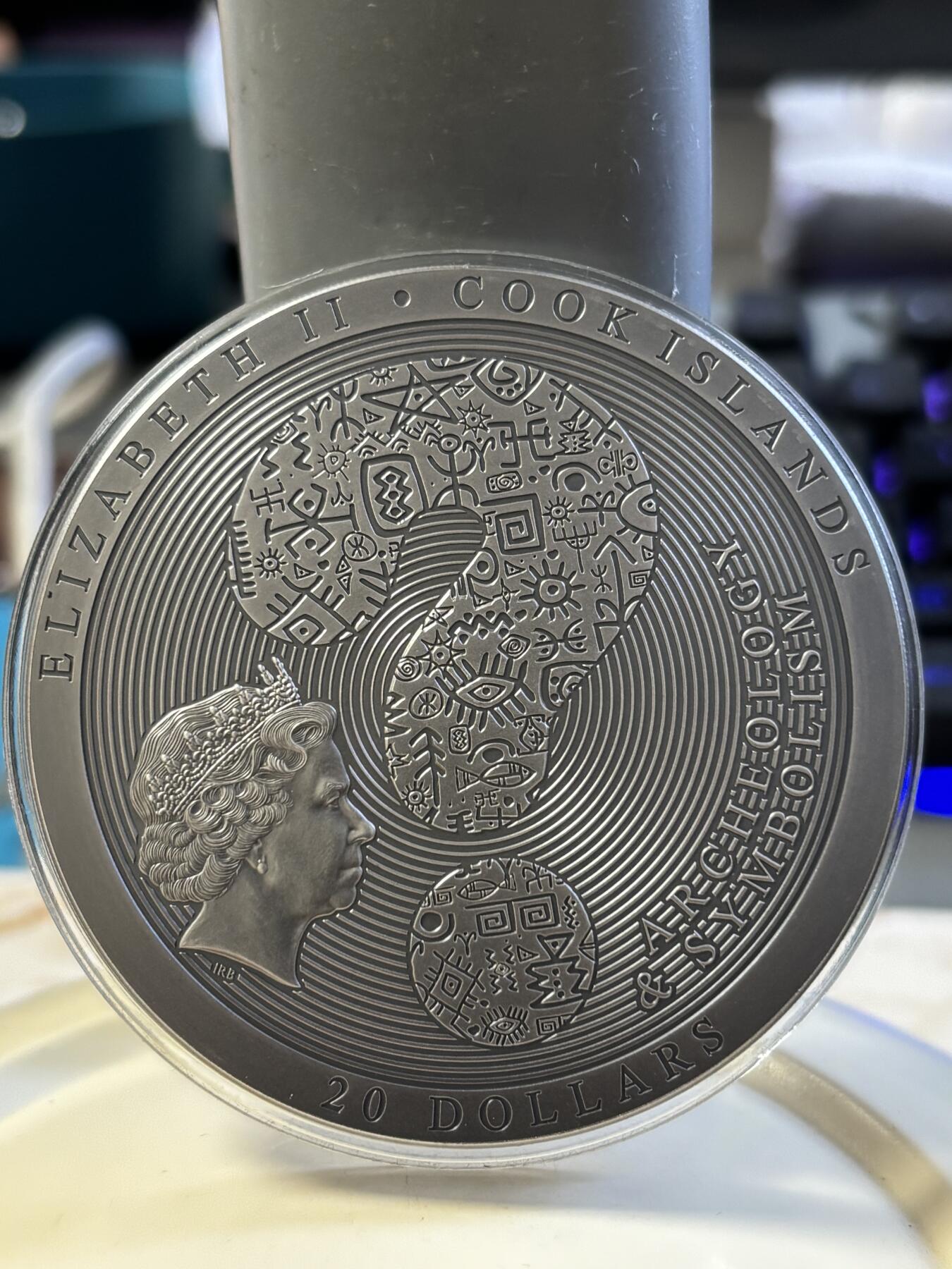 第182期拍卖 库克2019年考古生命之轮高浮雕仿古3盎司纪念银币，999银，发行333枚，盒子有破