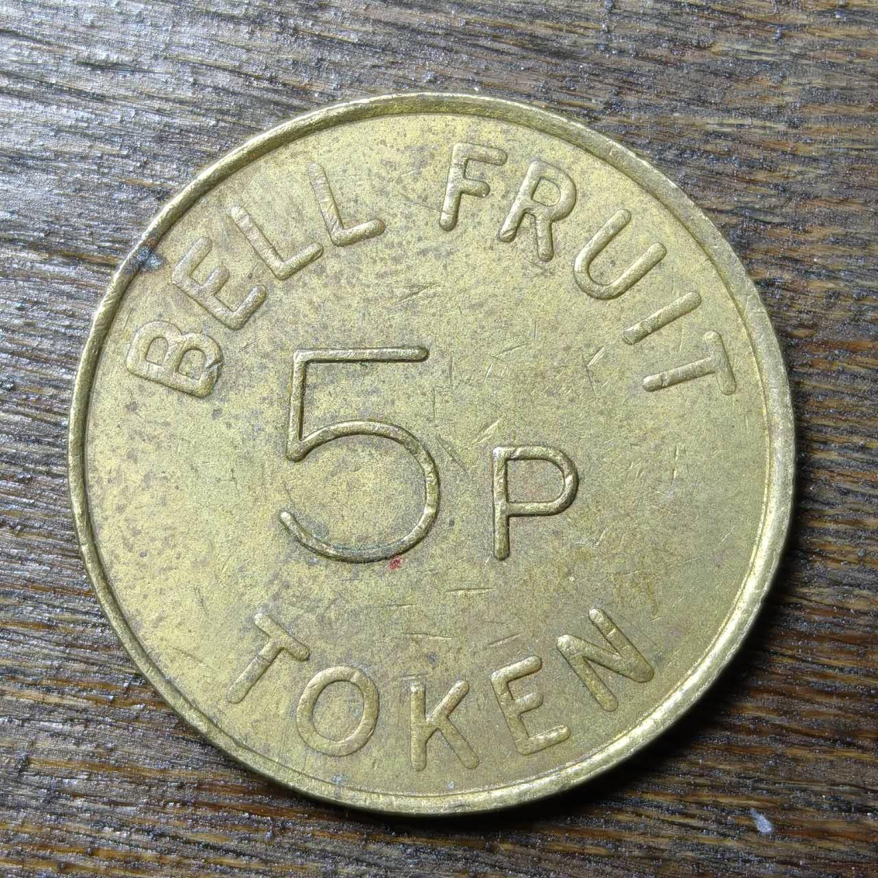 【铜匠收藏】★第132场★散币场，无佣金，30包邮。不满30元，支付5元运费。《接受代拍 代送NGC评级》 英国5便士 自动投币售货机代用币 黄铜币 token
