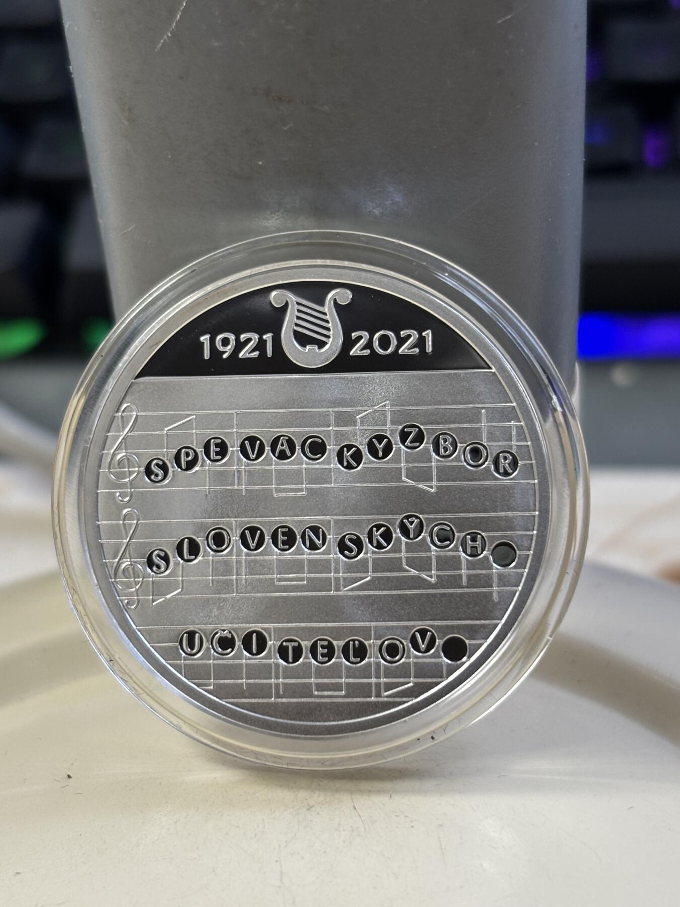 第182期拍卖 斯洛伐克2021年教师合唱团成立周年精制纪念银币，900银，18克，有瑕疵