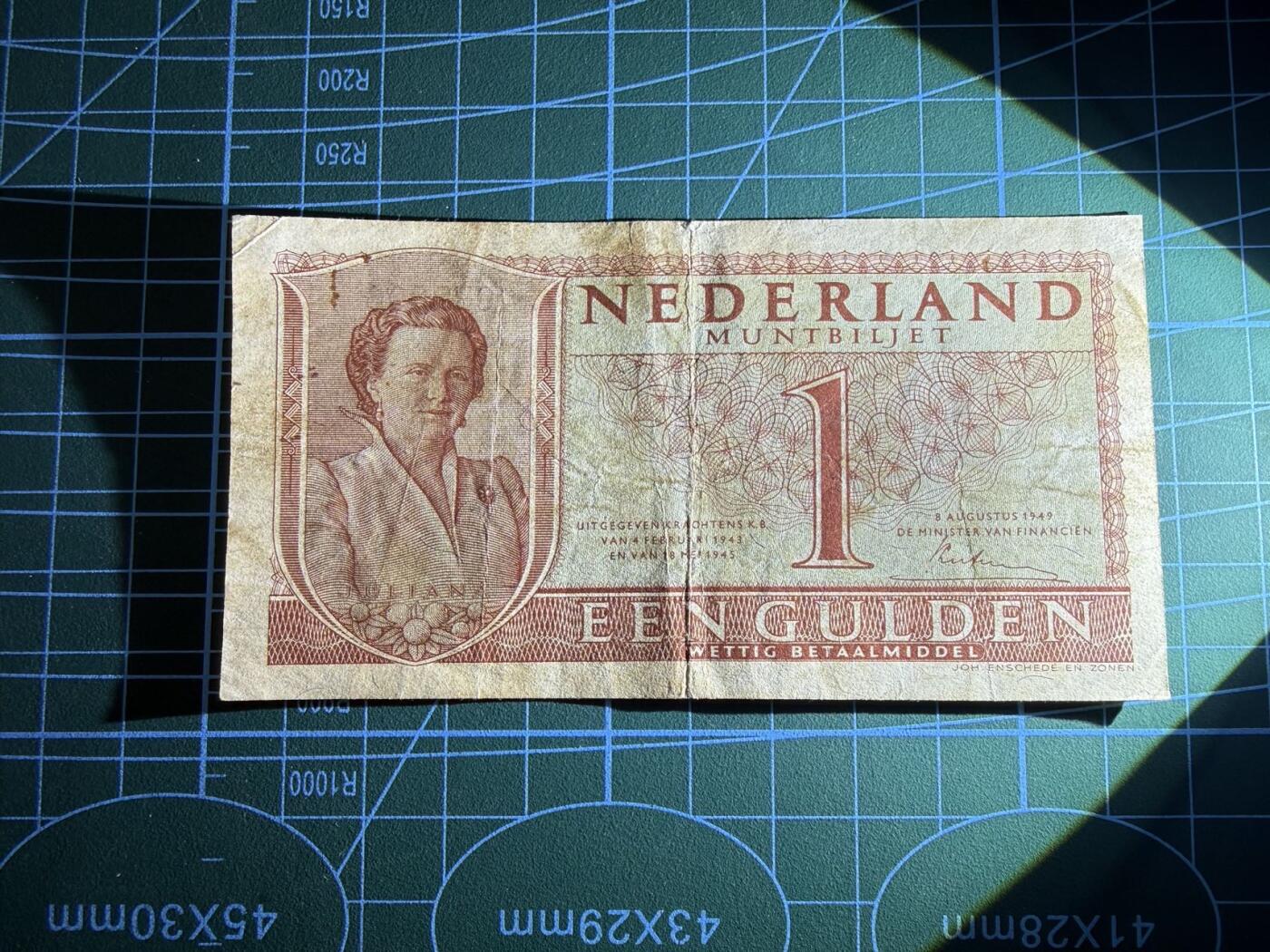 【炜奕收藏】，第五十一期 1949年荷兰1盾，品相如图