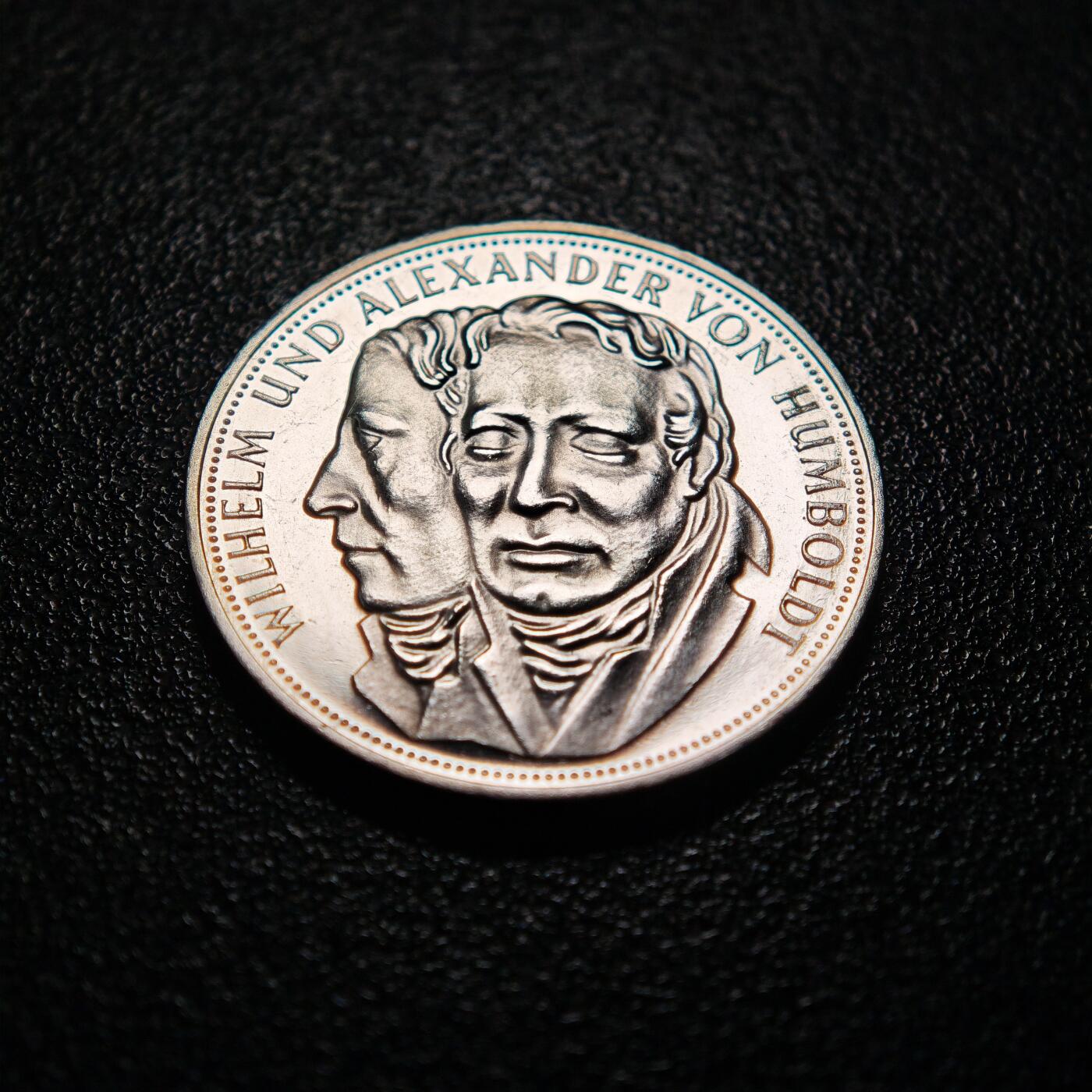 【德藏】世界币章拍卖第154期（拍品征集中~欢迎藏友联系） 1967年 德国科学家威廉和亚历山大·冯·洪堡5马克纪念银币 直径约：28.9mm；重约：11.1g