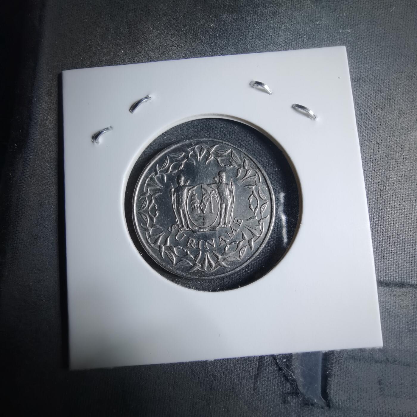 沼泽如烟--第909场 苏里南1989年100分