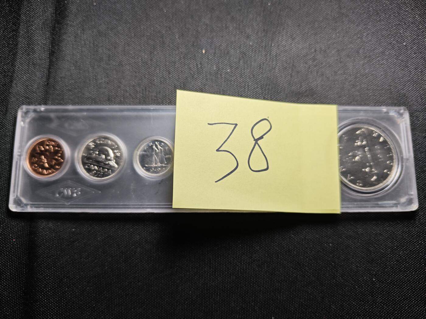 KK钱币收藏小铺 （套币 好品/批量散币 银币）专场  2月预留时间 周末发货  1972加拿大大小面值清年一套