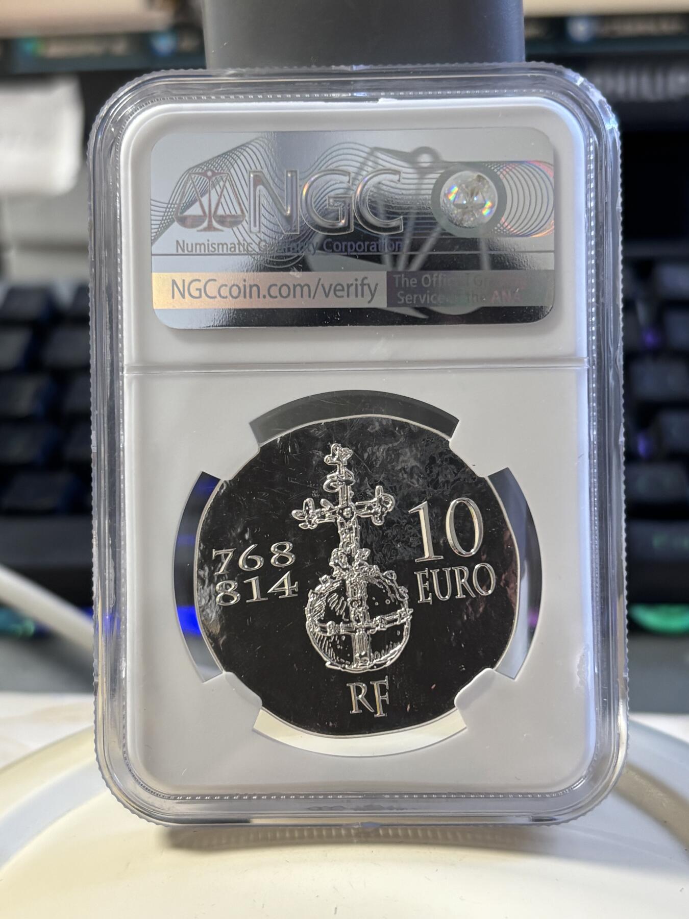 第182期拍卖 获奖法国2011年君王系列查理曼大帝仿古纪念银币NGC-PF68原盒证书，900银，发行20000枚，2011年世界硬币大奖-最佳克郎币