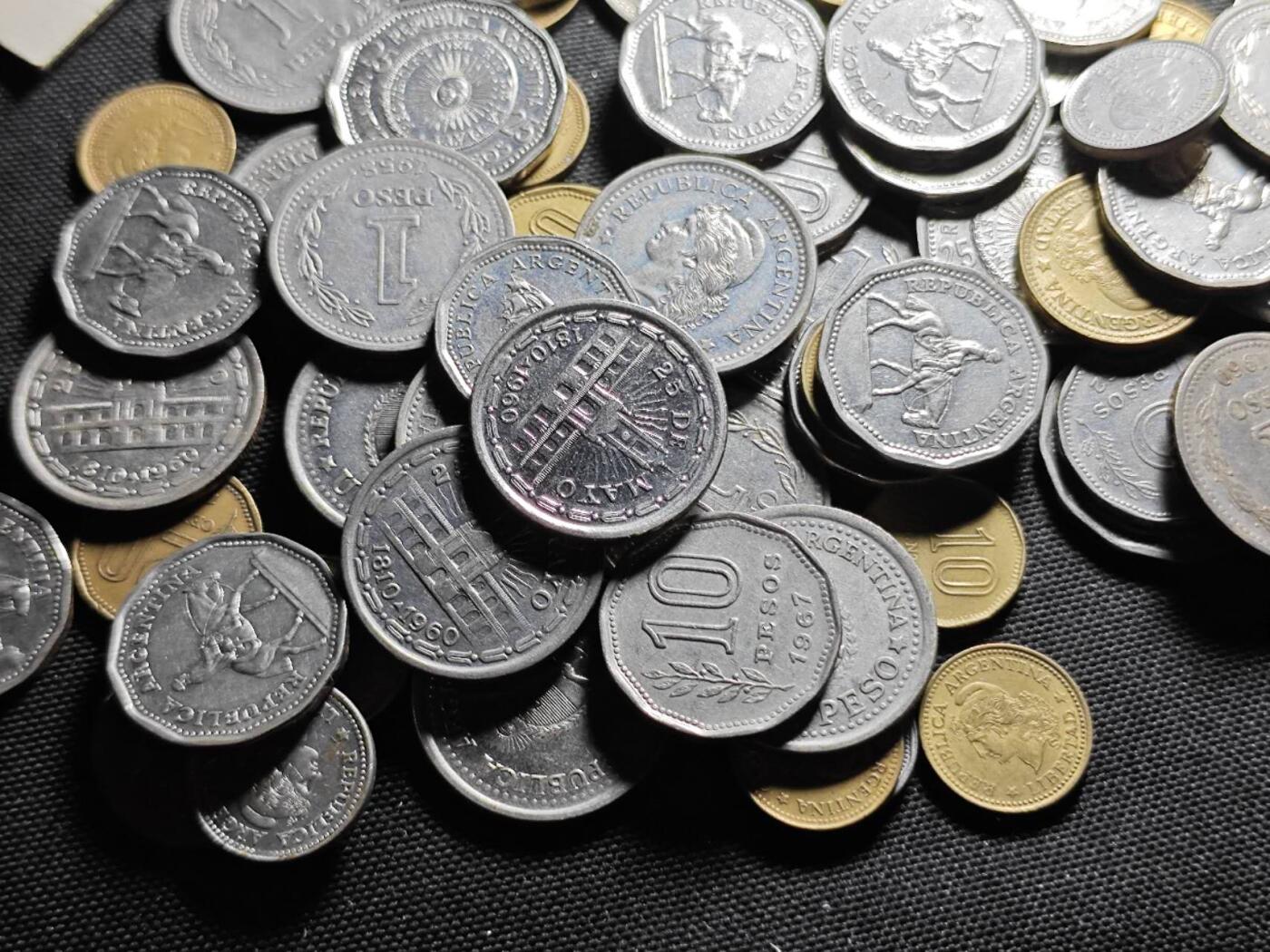 KK钱币收藏小铺 （套币 好品/批量散币 银币）专场  2月预留时间 周末发货  阿根廷散币一组108枚 可配套