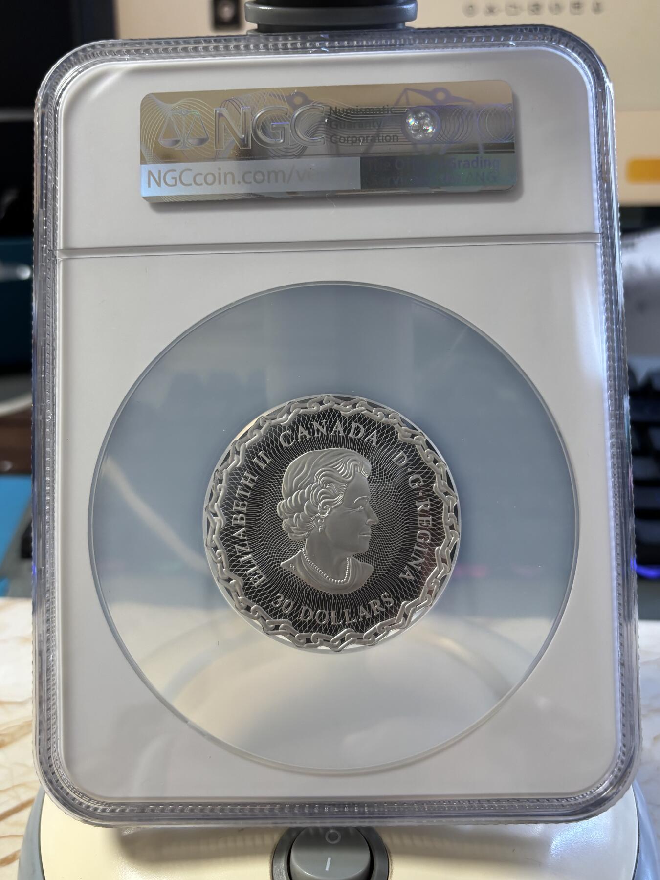 第182期拍卖 加拿大2019年圣劳伦斯海道60周年2盎司波纹边银币NGC-PF70原盒证书，9999银，62.694克，发行2000枚