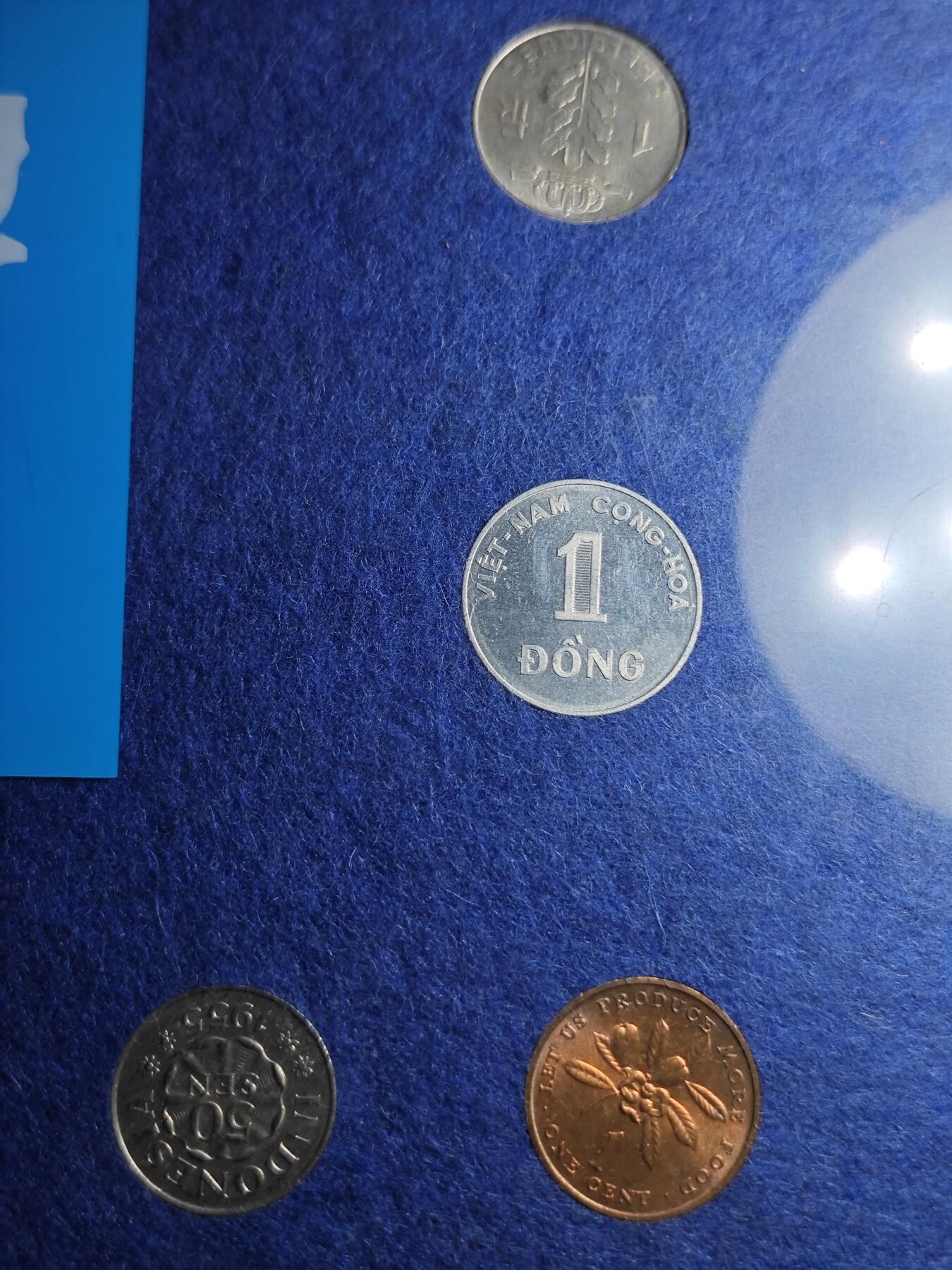 KK钱币收藏小铺 （套币 好品/批量散币 银币）专场  2月预留时间 周末发货  世界各国硬币卡套17枚 含好品！