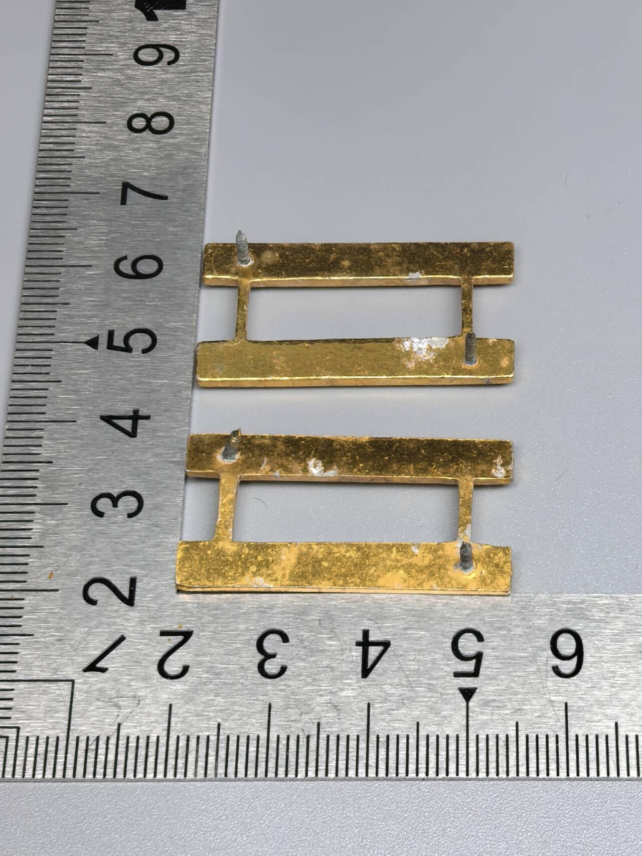 小驴勋章奖章收藏11月22日周六晚六点拍卖（珍爱和平，收藏战争，铭记历史，勿忘国耻，忠党爱国。有偿代拍，送拍规则在简介最后，参拍须阅读规则后再参拍，关系到运费包装发货时效真假辨别等关键信息，拍卖时不再发原图，看大图店主微信码在拍卖店铺介绍里） 民国领章肩章 铝制两杠 中尉