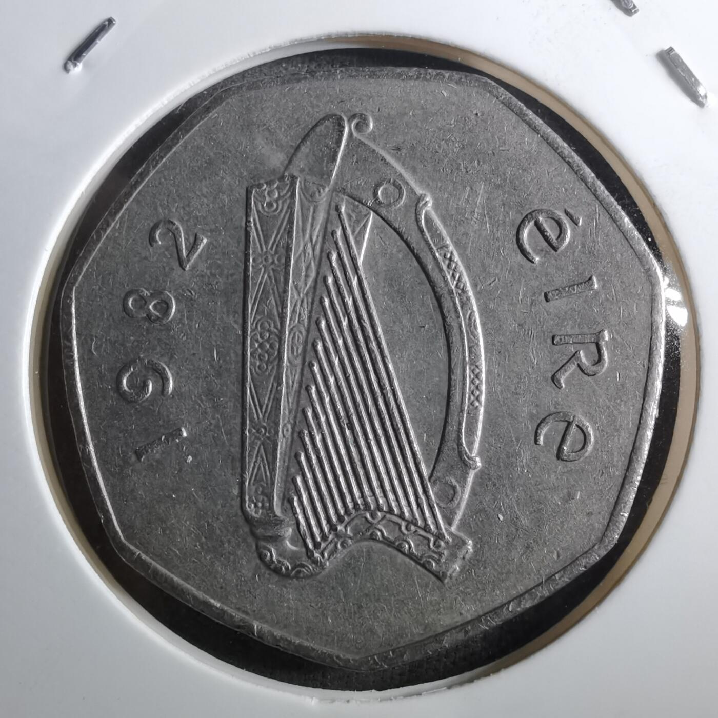 沼泽如烟--第910场 爱尔兰1982年50便士