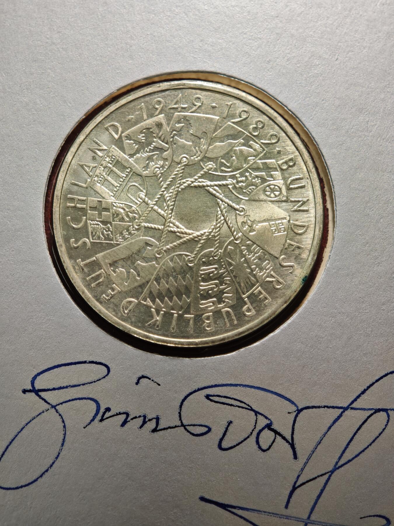 【德藏】世界币章拍卖第154期（拍品征集中~欢迎藏友联系） 1989年 德意志联邦成立40周年钱币铸造档案样币纪念册 带设计师亲笔签名