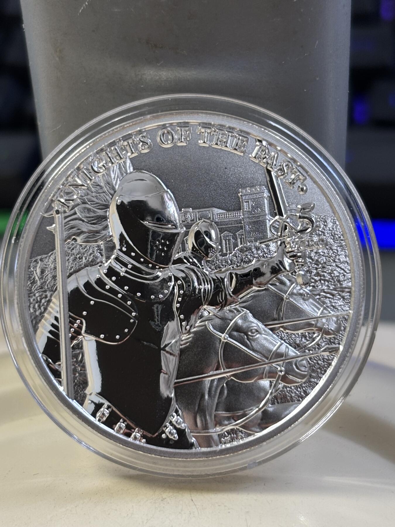 第182期拍卖 卡装马耳他2021年过去的骑士团系列1盎司纪念银币,9999银，发行15000枚，