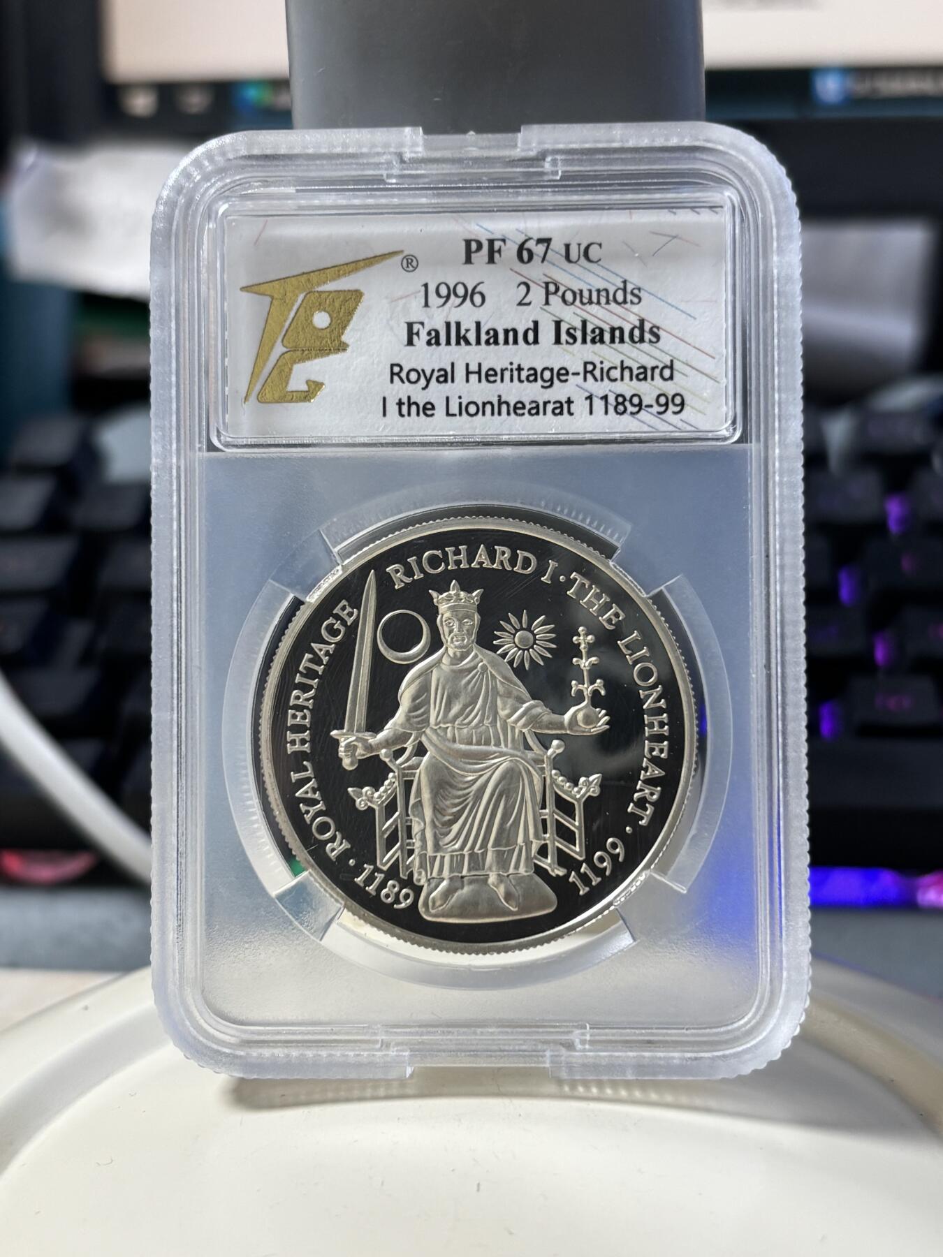 第182期拍卖 福克兰1996年英国君王系列查理一世精制纪念银币评级67分，925银，28.28克