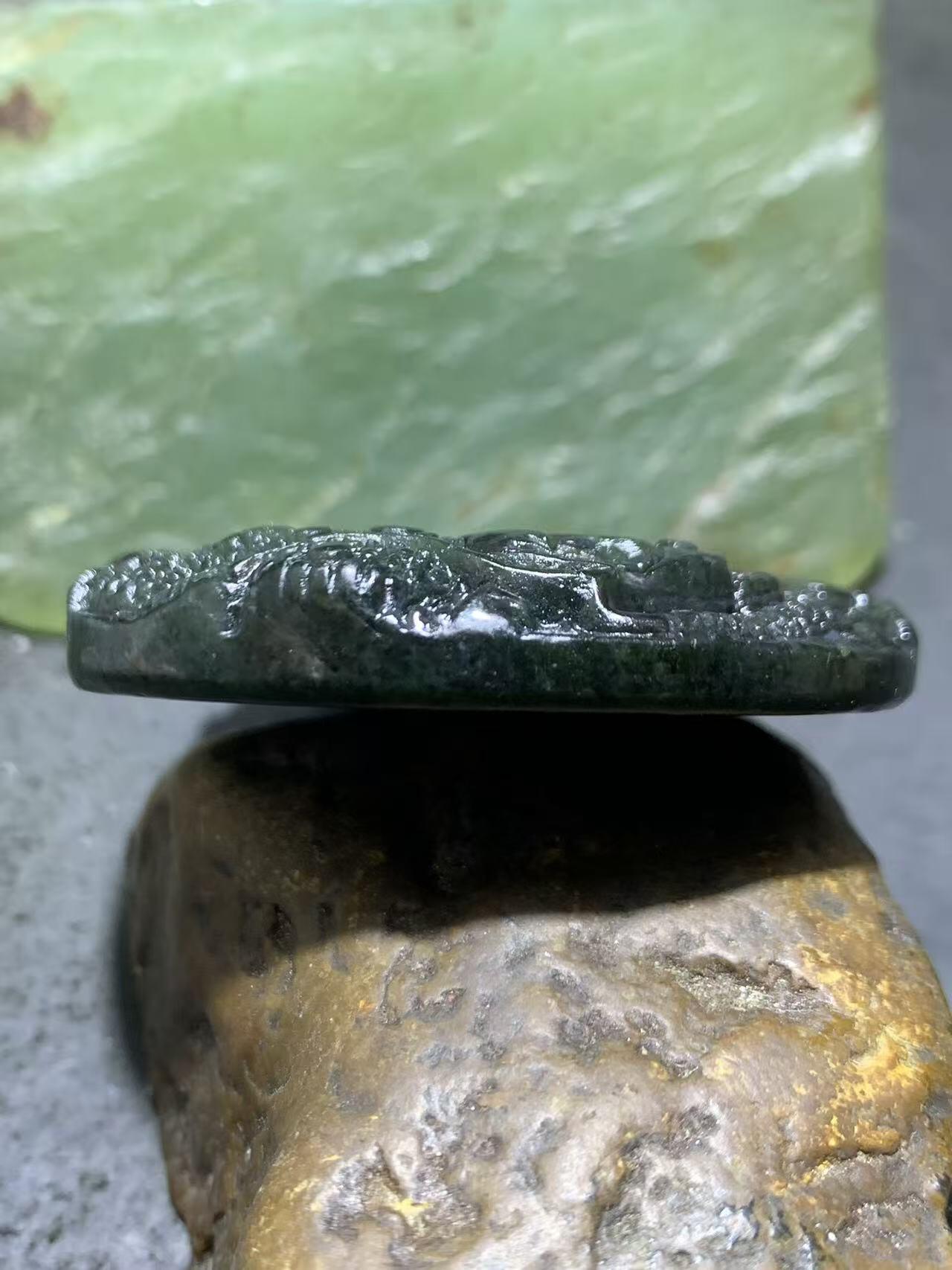 天然新疆和田青玉掉了招财进宝金蟾通货吊坠1个，