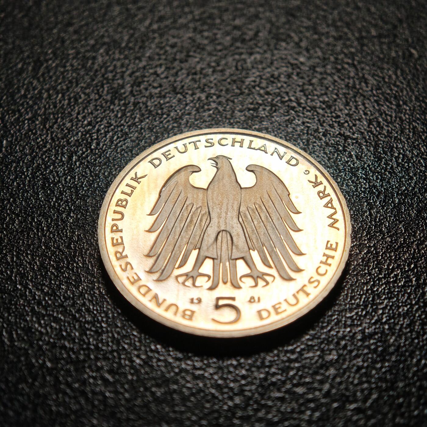 【德藏】世界币章拍卖第154期（拍品征集中~欢迎藏友联系） 1981年 德国政治家卡尔逝世150周年5马克纪念镍币 直径约：28.9mm；重约：10g