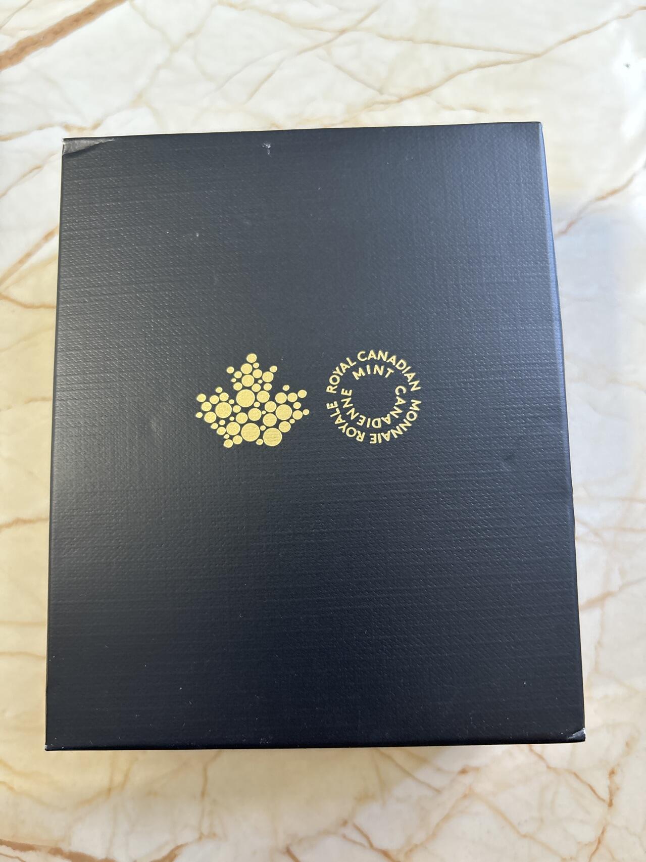 第182期拍卖 获奖加拿大2023年镂空镶嵌胜利与和平女神镀金纪念银币，9999银镀金，2盎司，发行1250枚。获克劳斯2024年度最富激情币大奖