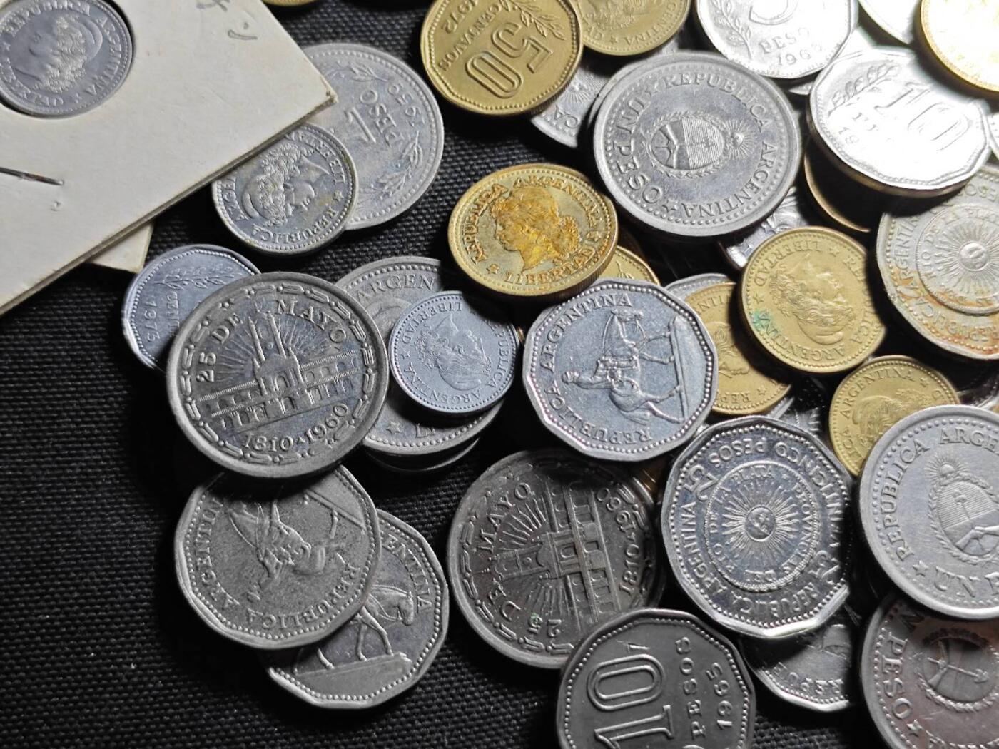 KK钱币收藏小铺 （套币 好品/批量散币 银币）专场  2月预留时间 周末发货  阿根廷散币一组108枚 可配套