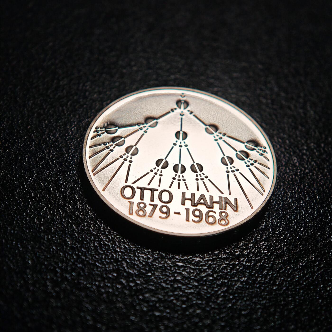 【德藏】世界币章拍卖第154期（拍品征集中~欢迎藏友联系） 1979年 德国化学家奥托·哈恩诞辰百年5马克纪念镍币 直径约：29mm；重约：10g