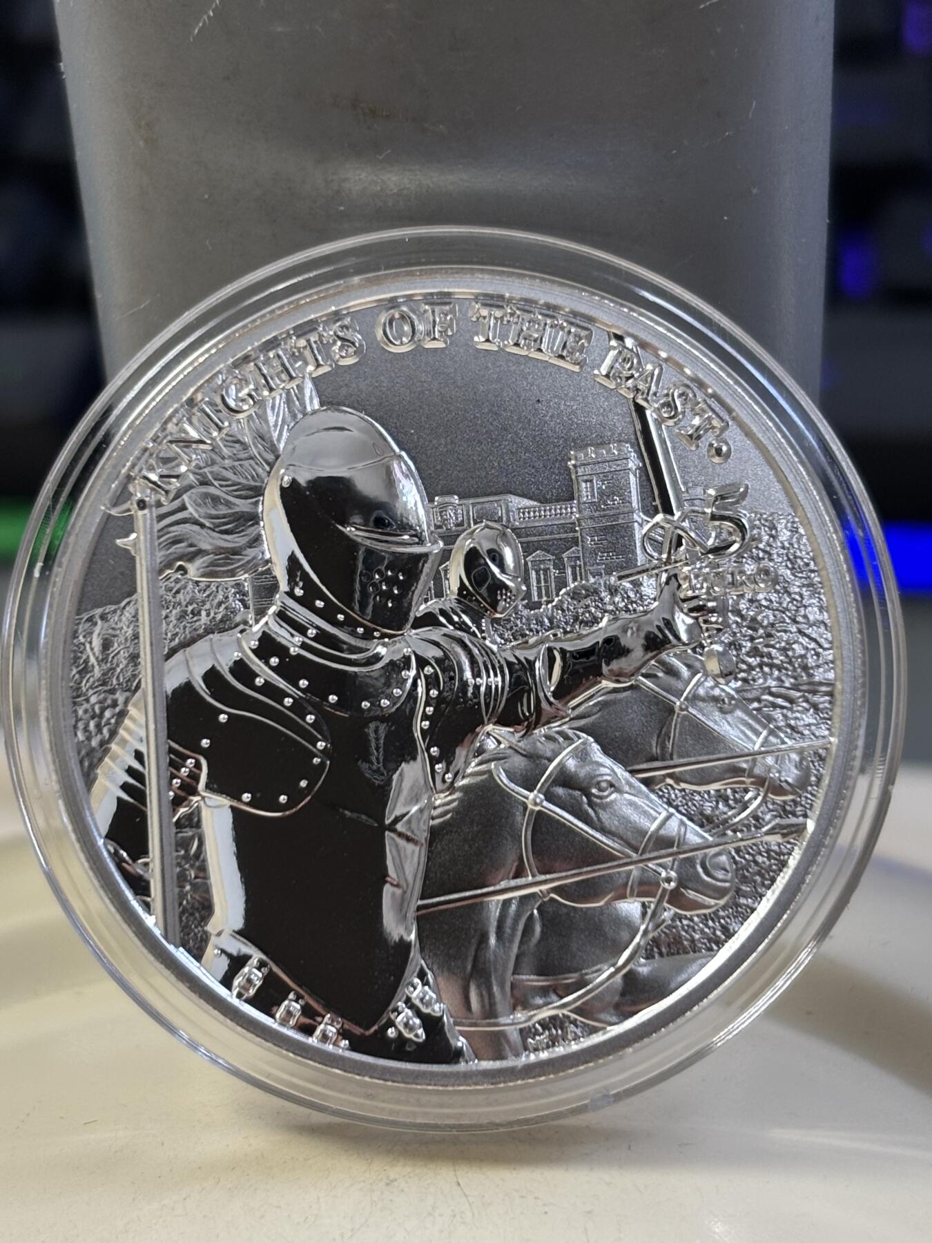 第182期拍卖 卡装马耳他2021年过去的骑士团系列1盎司纪念银币,9999银，发行15000枚，