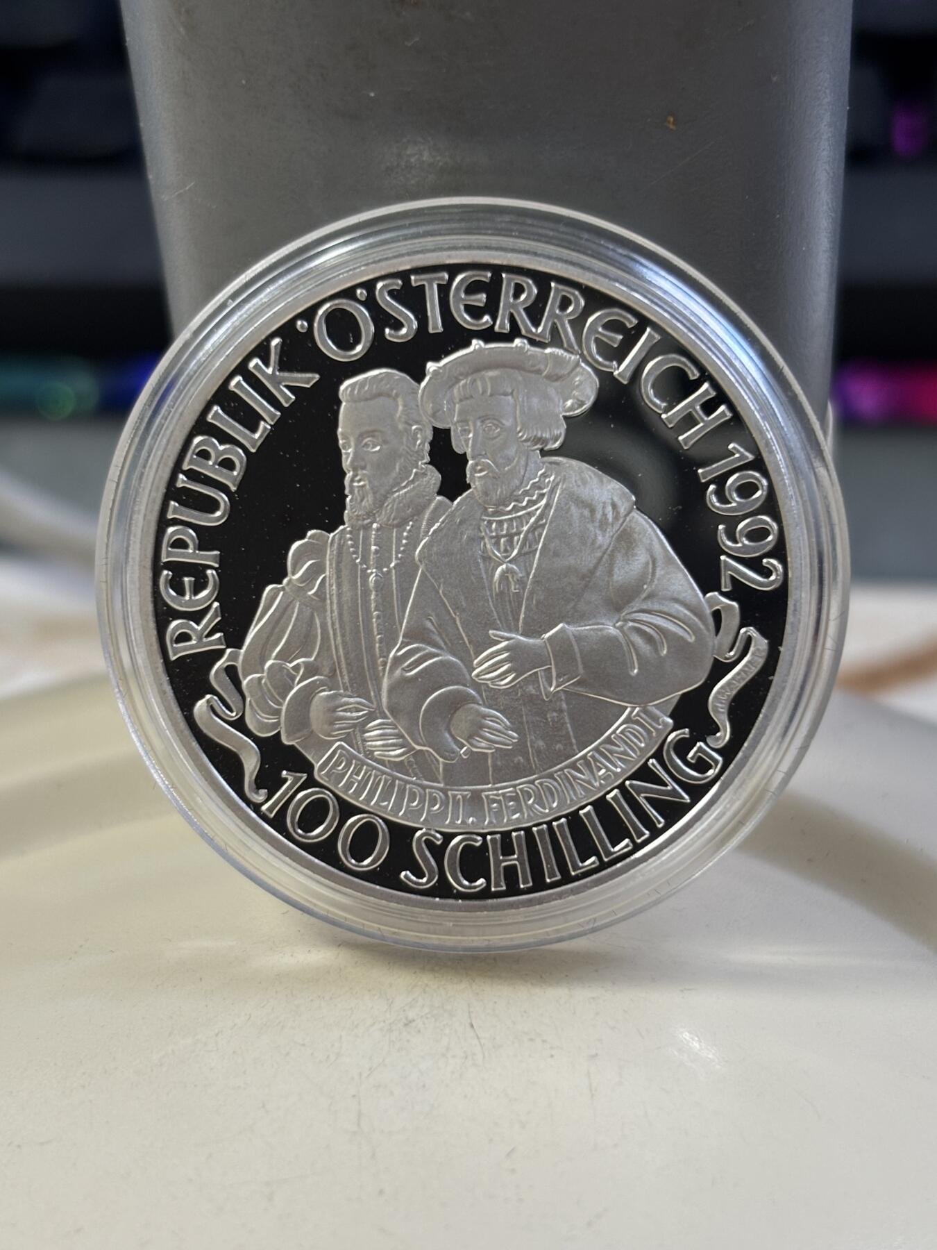 第182期拍卖 奥地利1992年卡尔五世精制纪念银币，900银，总重20克，直径34毫米。克劳斯世界硬币大赛最佳克朗币