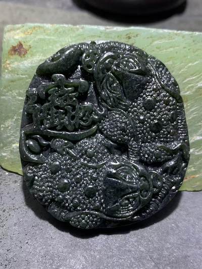 天然新疆和田青玉掉了招财进宝金蟾通货吊坠1个， - 天然新疆和田青玉掉了招财进宝金蟾通货吊坠1个，