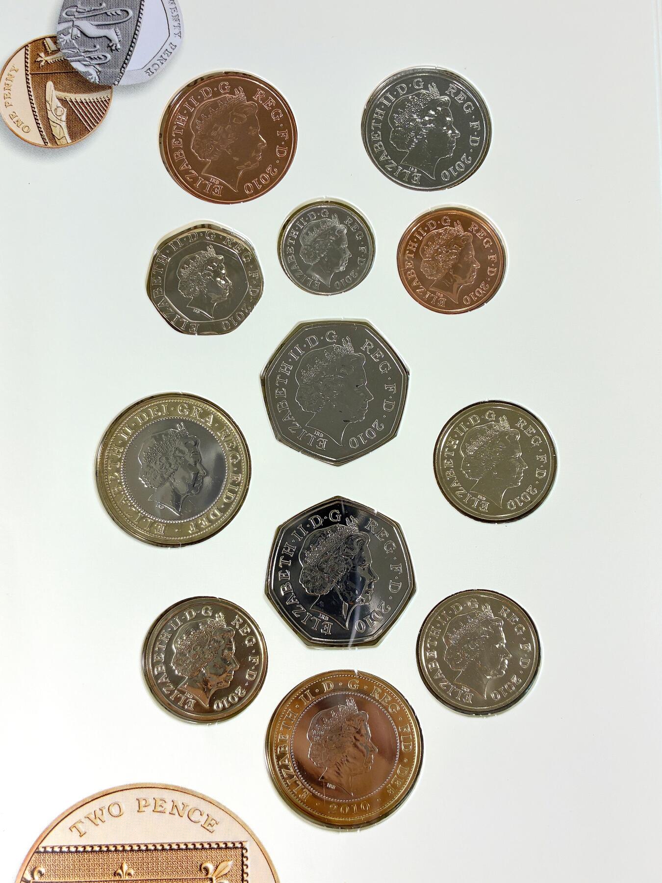 【雨安】【直播拍卖】【世界币章115期-裸币】2025-11-21 周五 19:30 保真 [现代套币] Great Britain 英国 套币 2010年