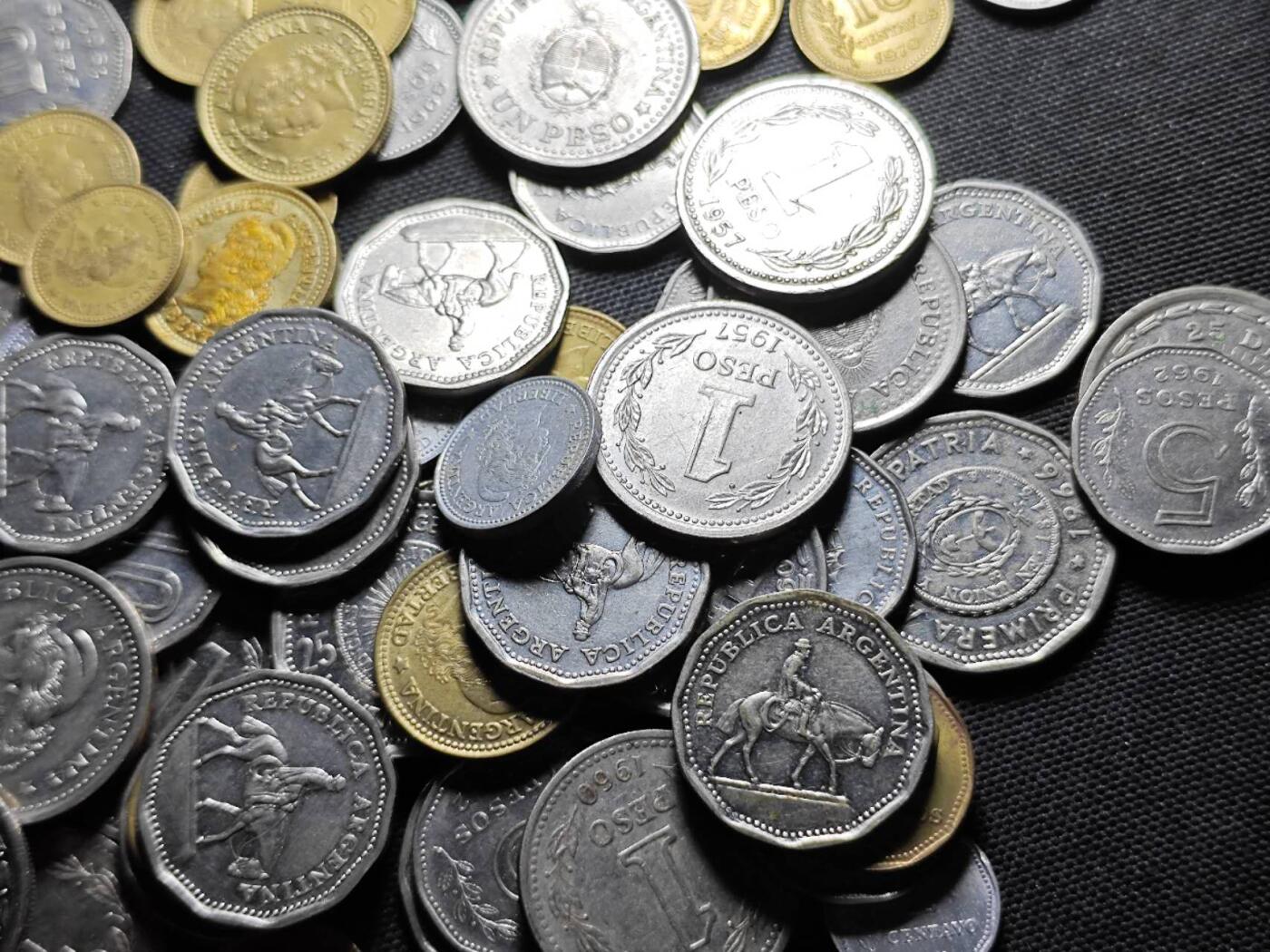 KK钱币收藏小铺 （套币 好品/批量散币 银币）专场  2月预留时间 周末发货  阿根廷散币一组108枚 可配套