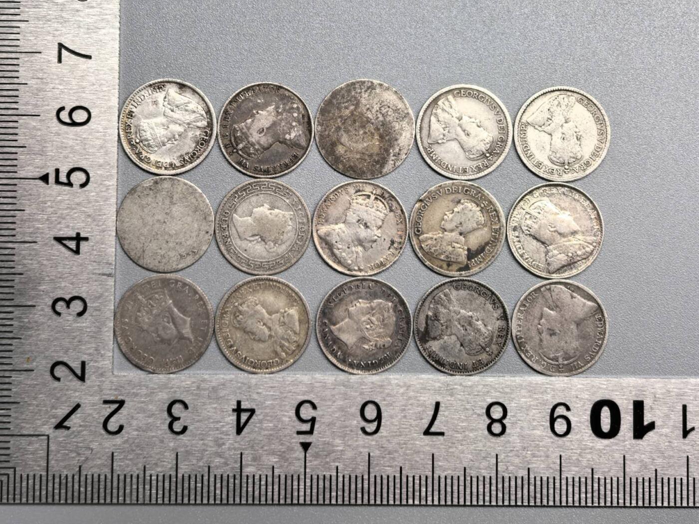 小驴勋章奖章收藏11月22日周六晚六点拍卖（珍爱和平，收藏战争，铭记历史，勿忘国耻，忠党爱国。有偿代拍，送拍规则在简介最后，参拍须阅读规则后再参拍，关系到运费包装发货时效真假辨别等关键信息，拍卖时不再发原图，看大图店主微信码在拍卖店铺介绍里） 18XX、19XX年5分银币一组，17克