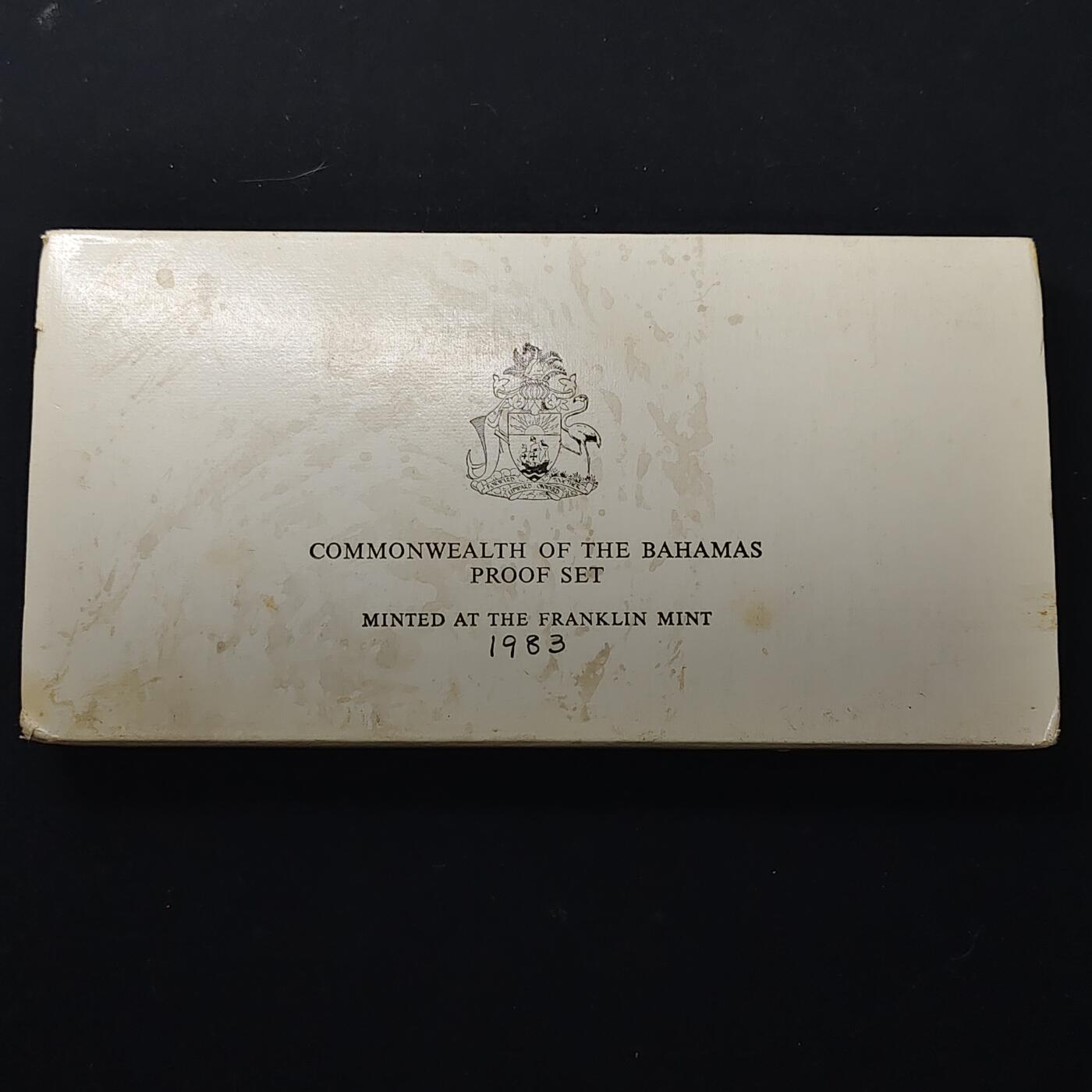 【全场包邮】纯粹捡漏拍479场（免费代拍第16场） 【稀少】巴哈马群岛1983年独立十周年纪念版官方精制套币-盒证全-量1009