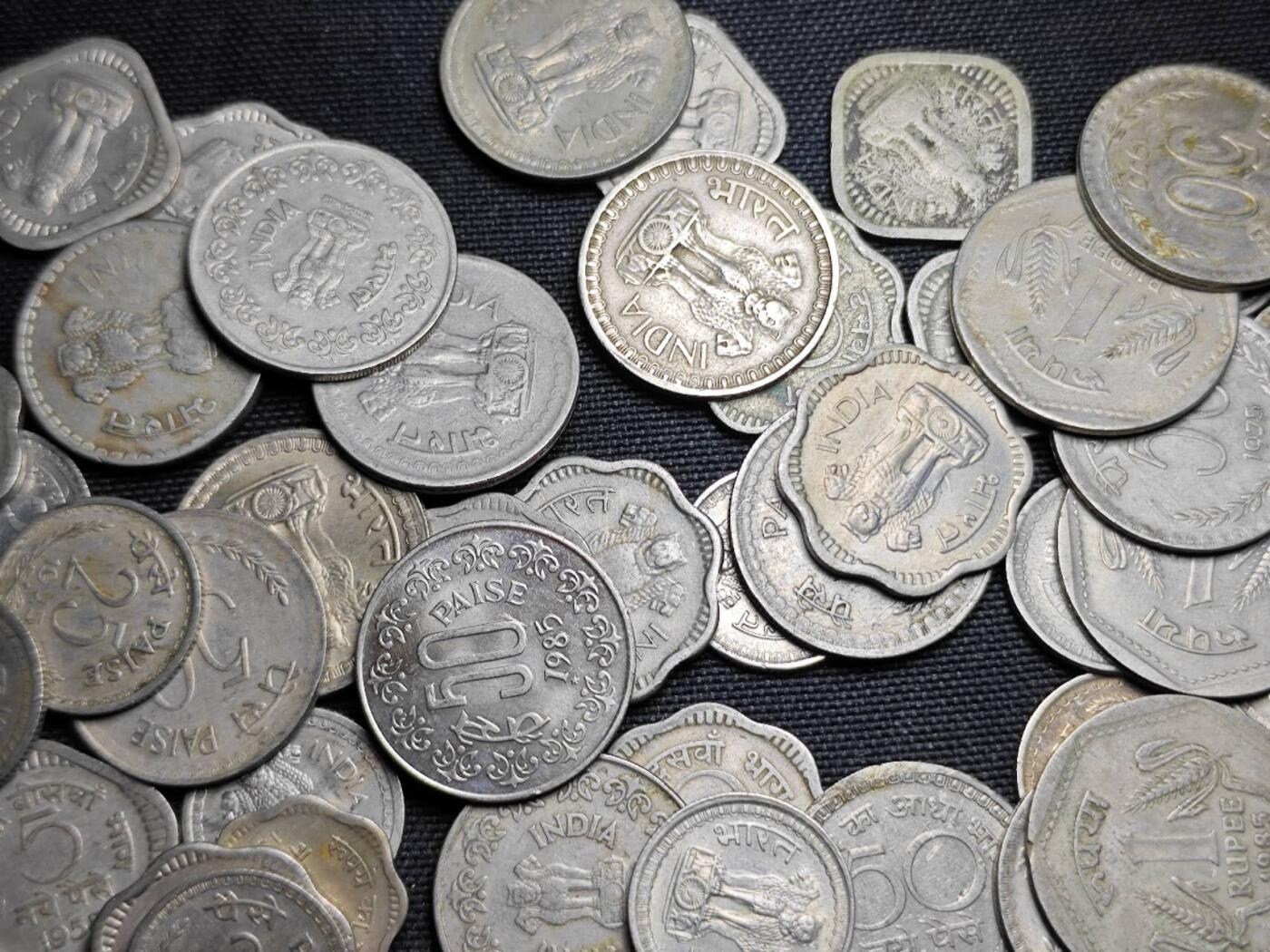 KK钱币收藏小铺 （套币 好品/批量散币 银币）专场  2月预留时间 周末发货  印度一组散币112枚 各种年份面值！