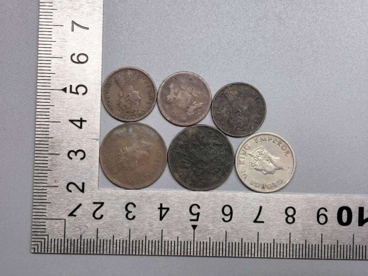 小驴勋章奖章收藏11月22日周六晚六点拍卖（珍爱和平，收藏战争，铭记历史，勿忘国耻，忠党爱国。有偿代拍，送拍规则在简介最后，参拍须阅读规则后再参拍，关系到运费包装发货时效真假辨别等关键信息，拍卖时不再发原图，看大图店主微信码在拍卖店铺介绍里） 印度安娜、卢比硬币一组