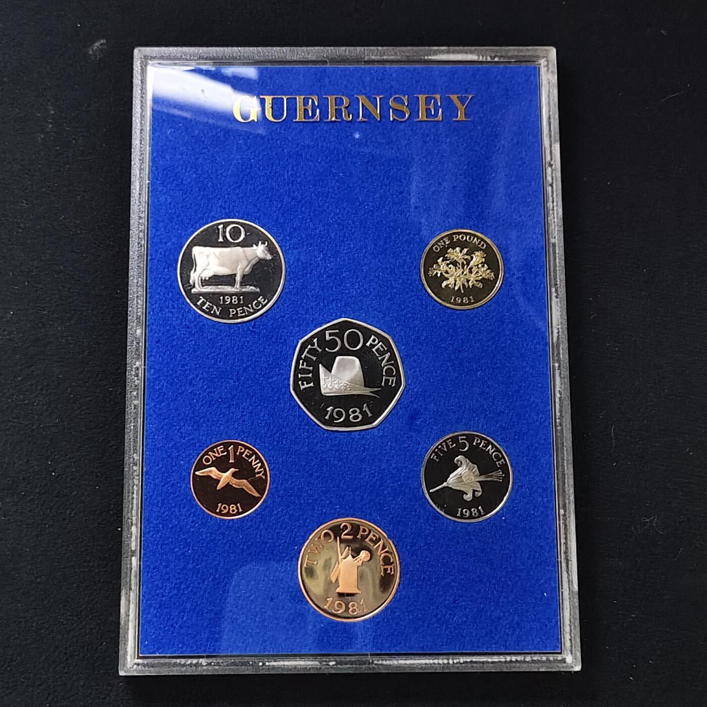 【全场包邮】纯粹捡漏拍479场（免费代拍第16场） 根西1981年皇家厂经典信封装官方精制套币-含根西百合1镑精制币