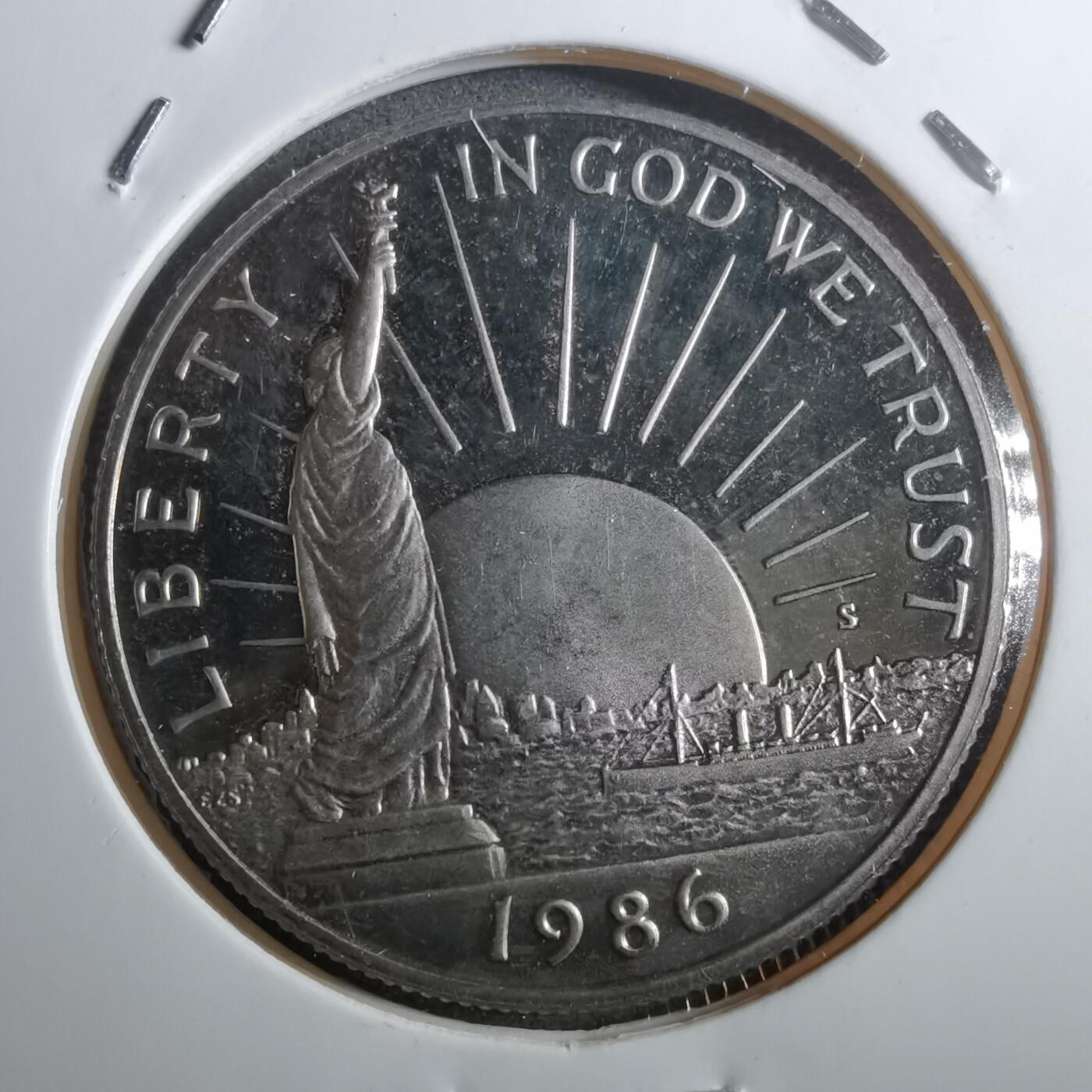 沼泽如烟--第910场 美国1986年半圆纪念币